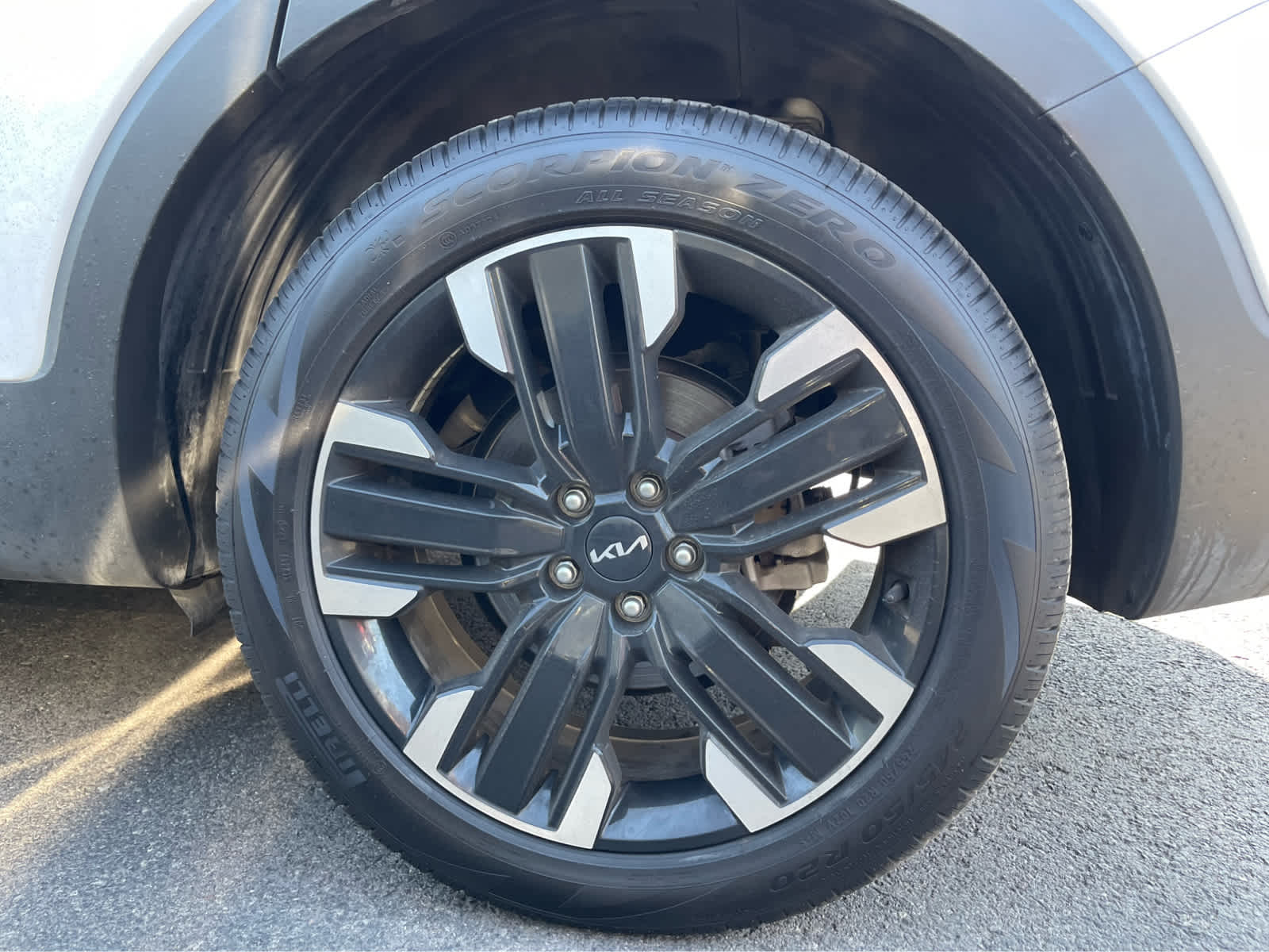 Thumbnail: 2023 Kia Telluride - 10
