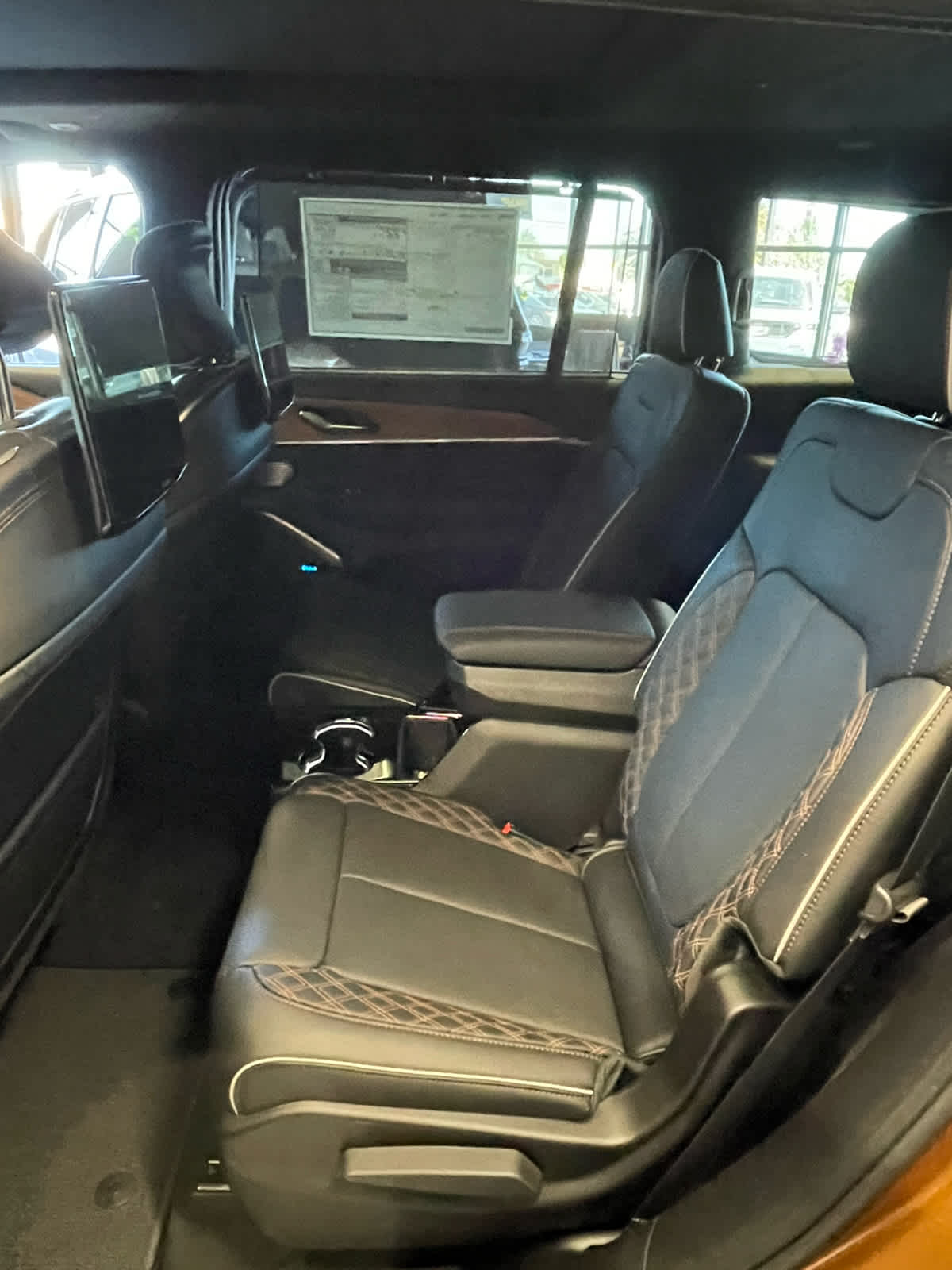 Thumbnail: 2026 Jeep Grand Cherokee - 25