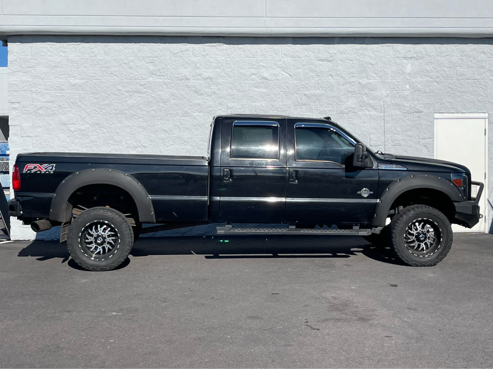 Thumbnail: 2015 Ford F-350 - 5