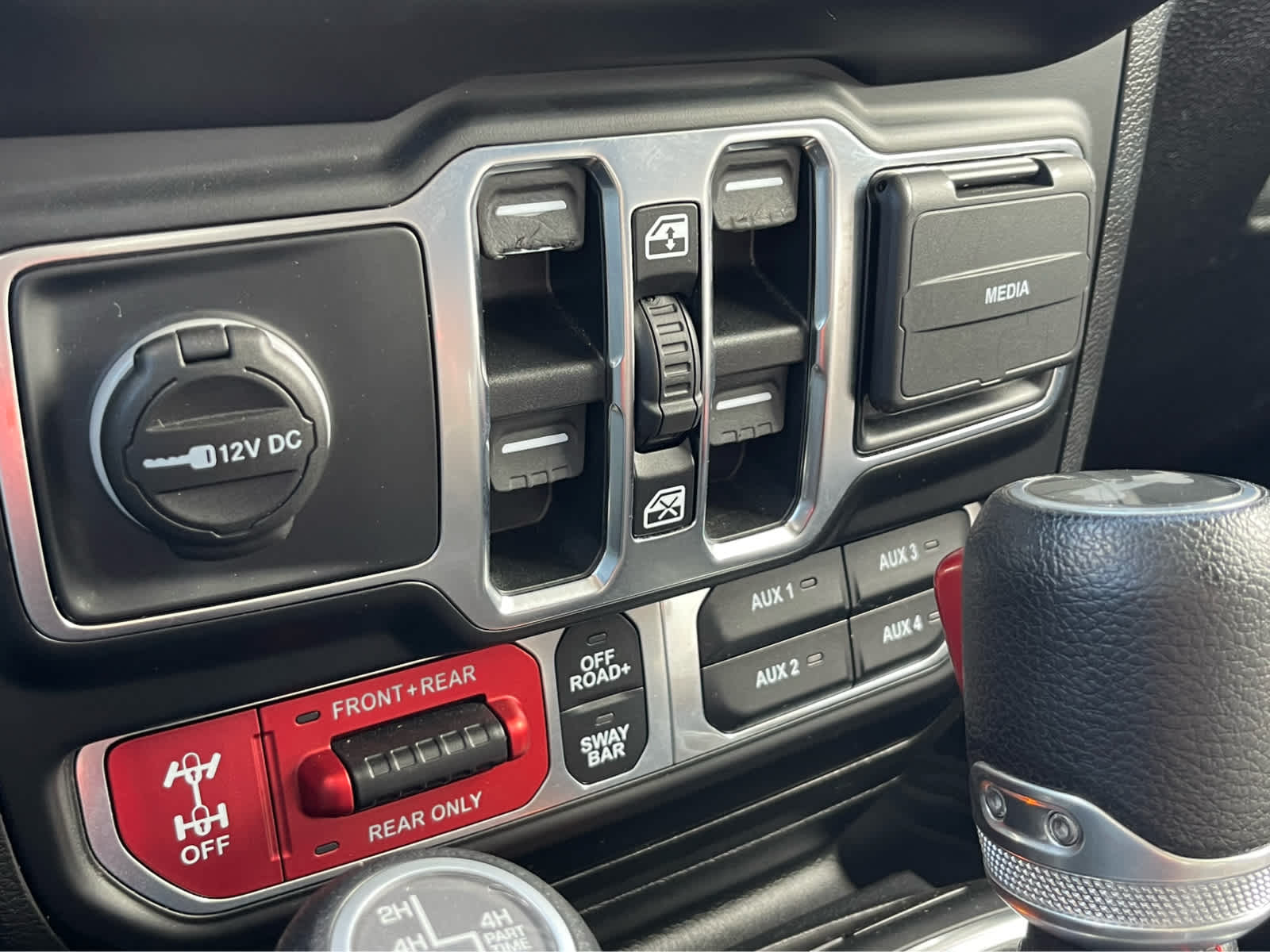 Thumbnail: 2021 Jeep Wrangler - 16