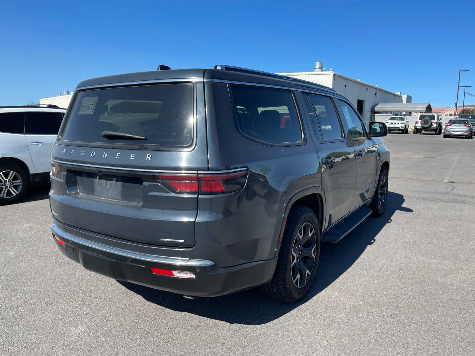 2023 Jeep Wagoneer Series III 4