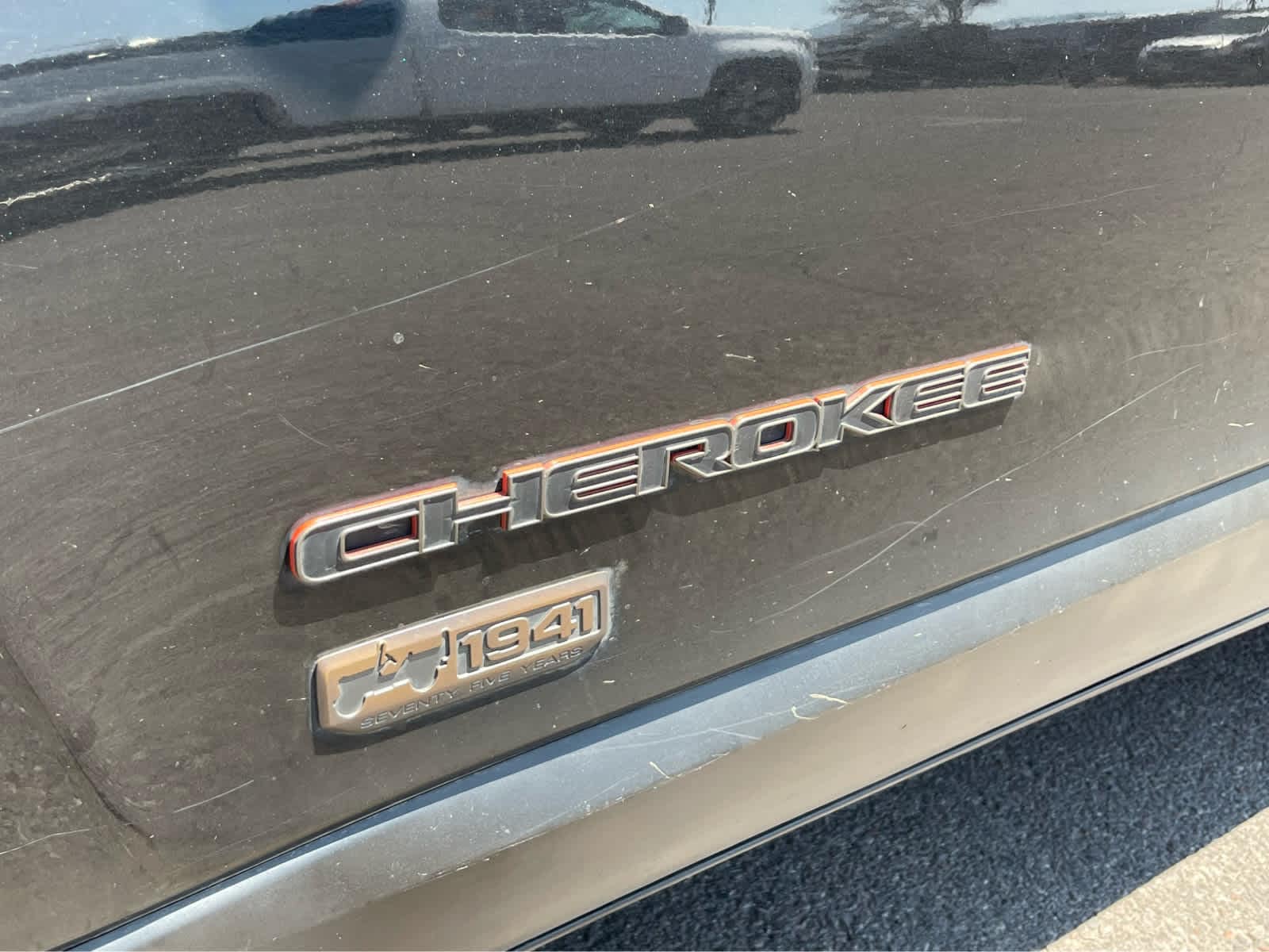 Thumbnail: 2016 Jeep Cherokee - 8
