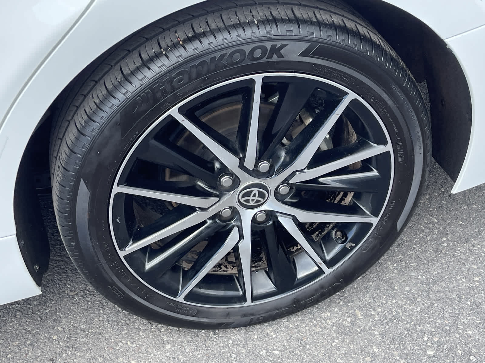 Thumbnail: 2023 Toyota Camry - 10