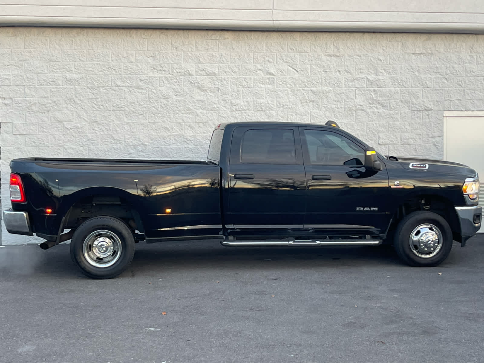 Thumbnail: 2024 RAM 3500 - 5