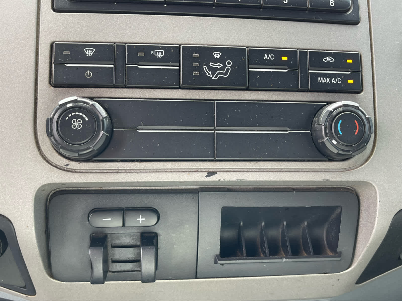 Thumbnail: 2015 Ford F-250 - 16