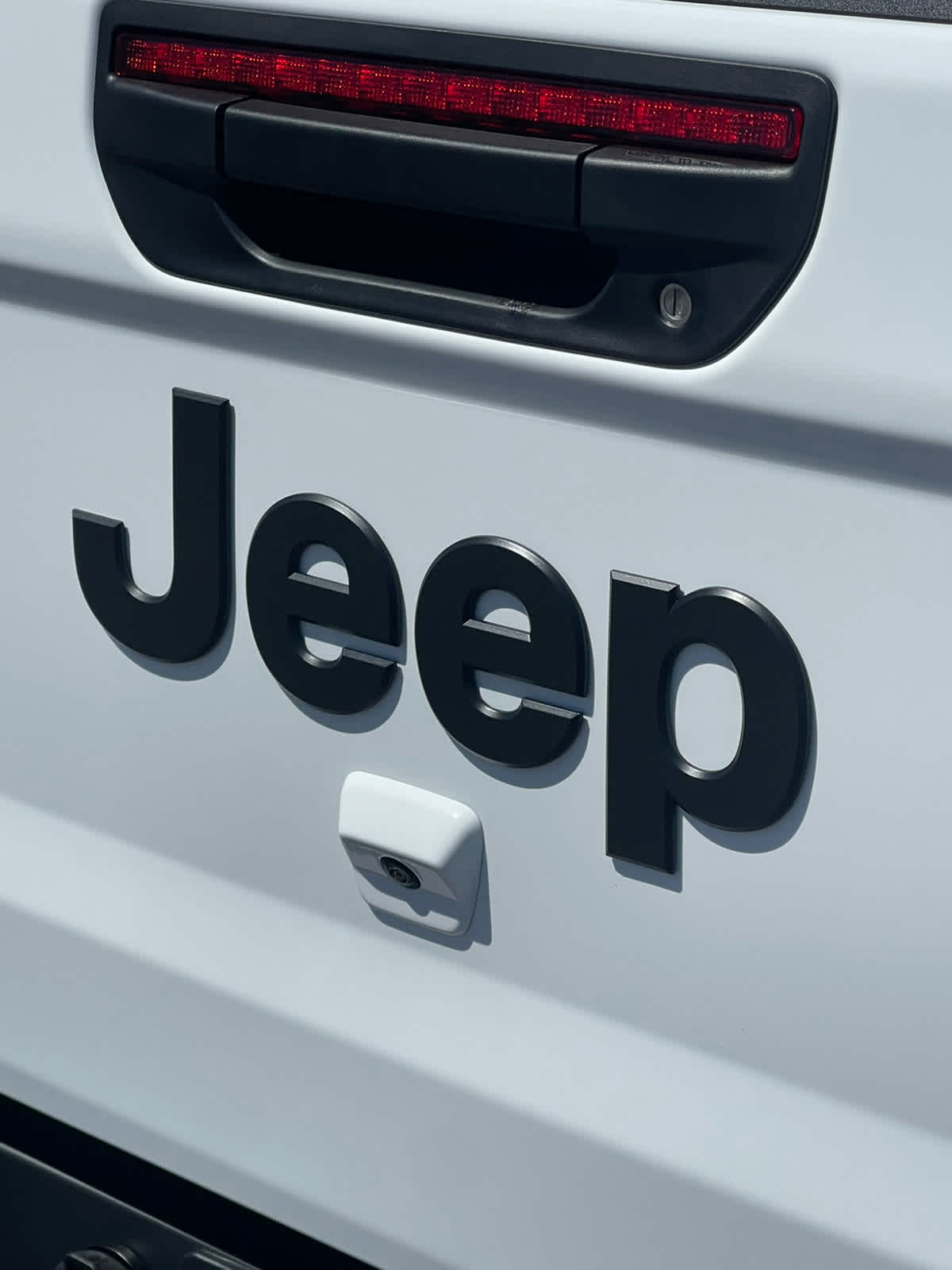Thumbnail: 2026 Jeep Gladiator - 8