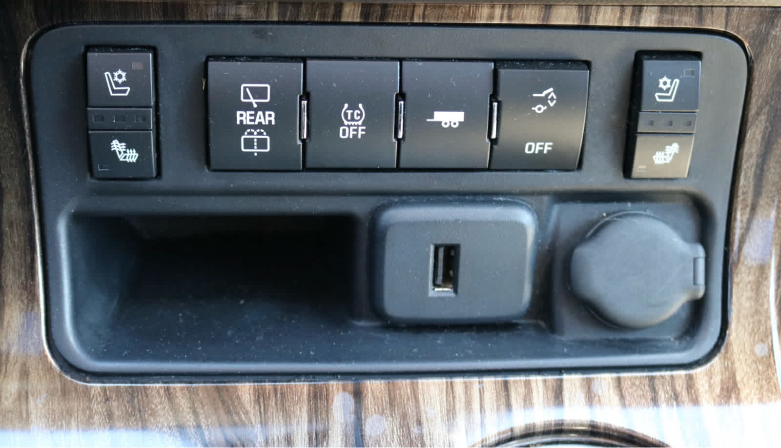 Thumbnail: 2015 GMC Acadia - 18