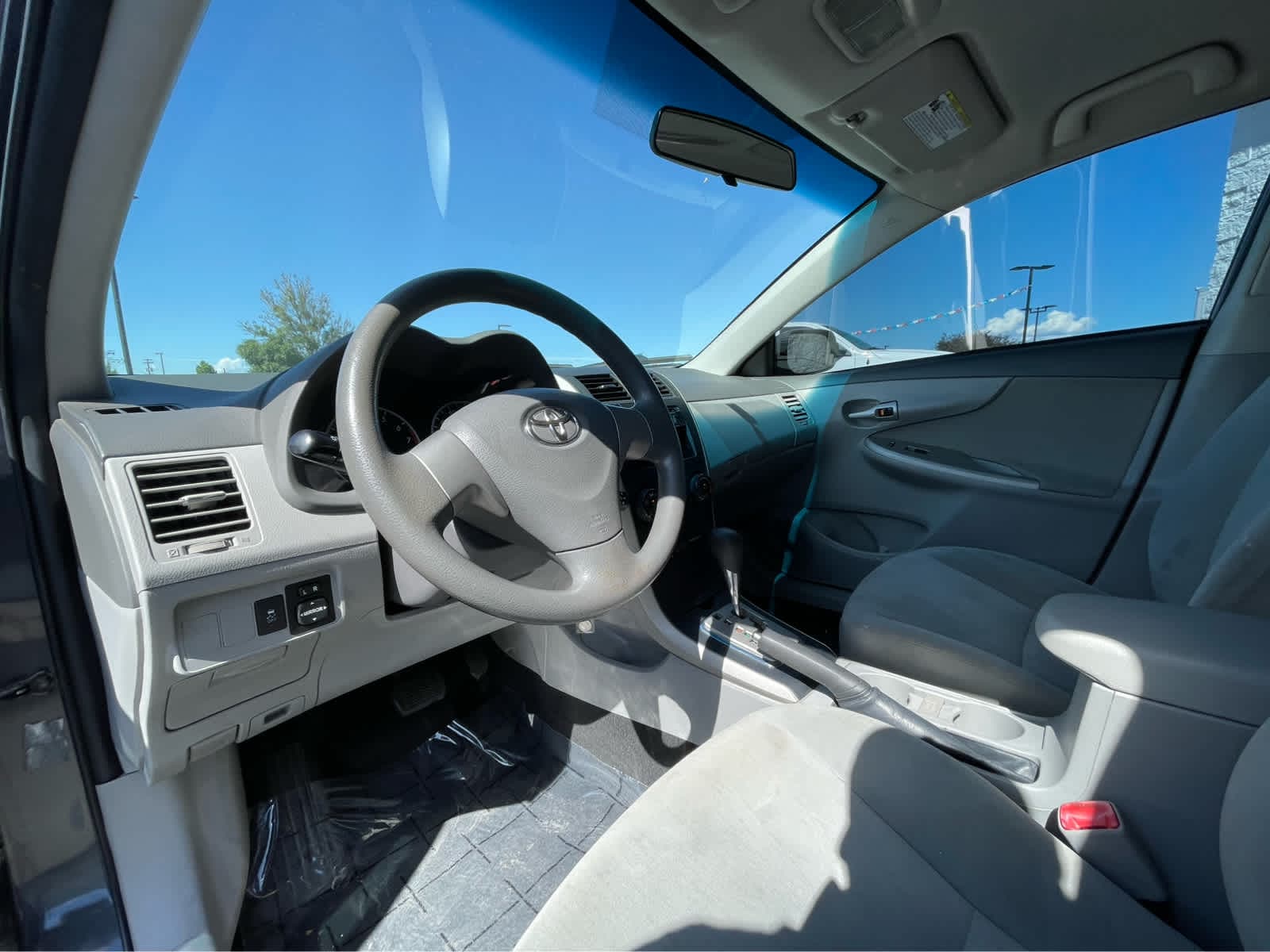 Used 2010 Toyota Corolla LE with VIN 1NXBU4EE3AZ287106 for sale in Klamath Falls, OR
