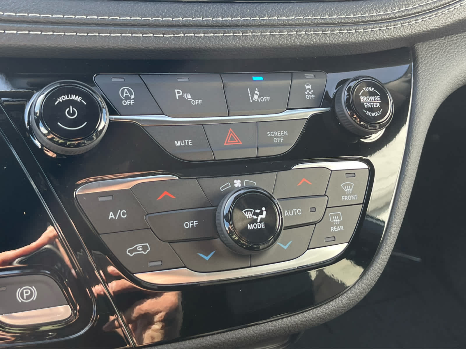 Thumbnail: 2026 Chrysler Pacifica - 20