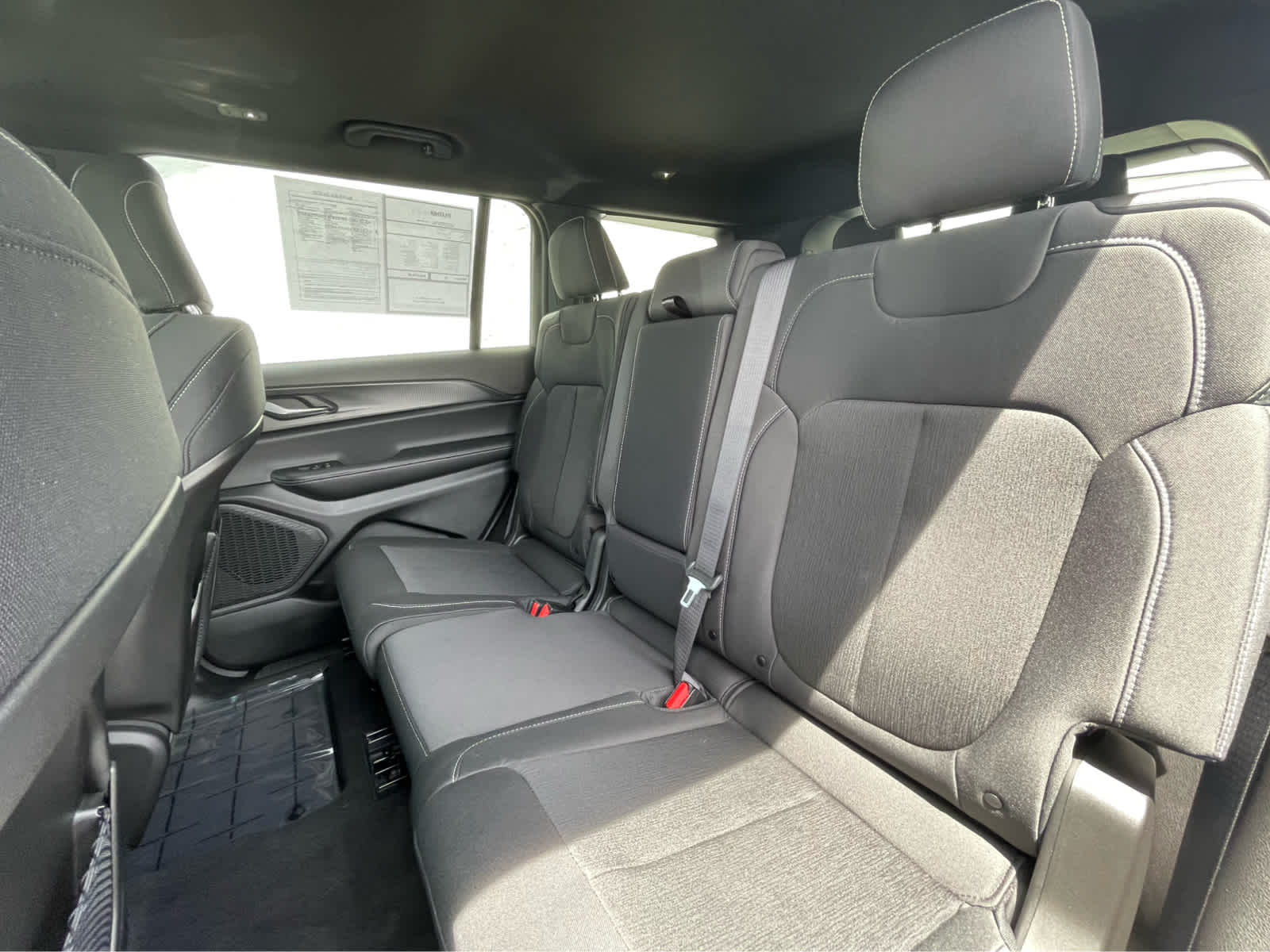 Thumbnail: 2025 Jeep Grand Cherokee - 23