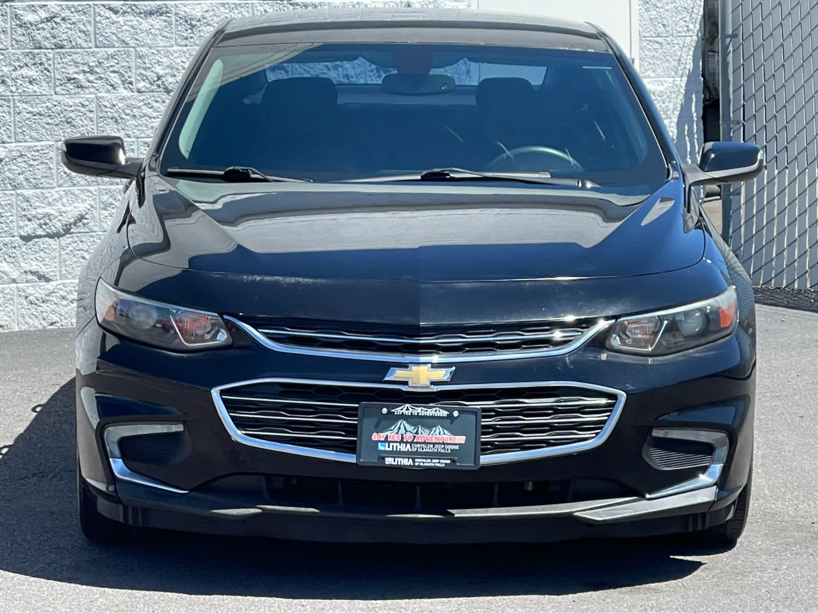 Thumbnail: 2017 Chevrolet Malibu - 3