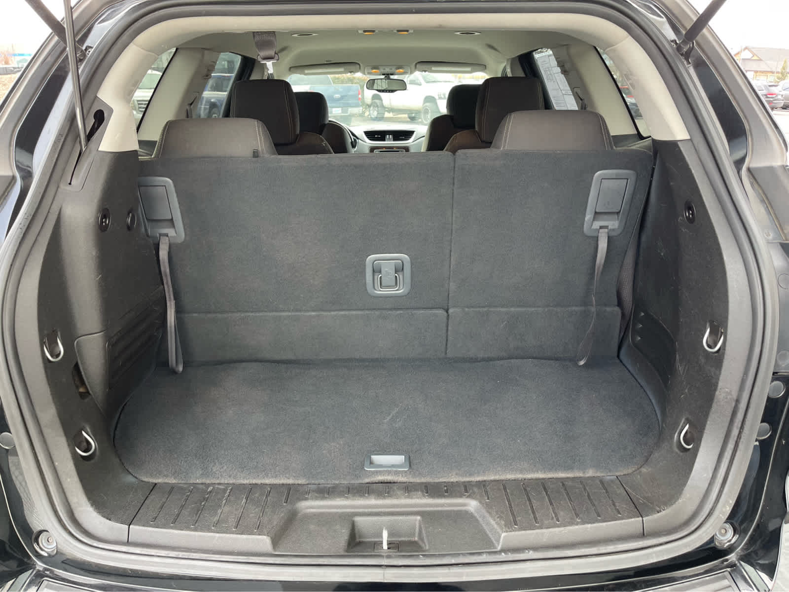 Thumbnail: 2017 Chevrolet Traverse - 25