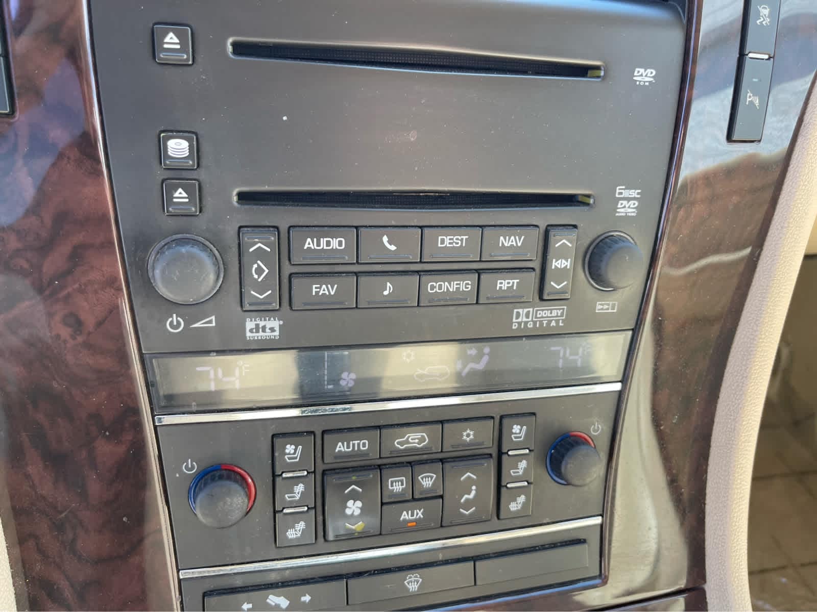 Thumbnail: 2008 Cadillac Escalade - 15