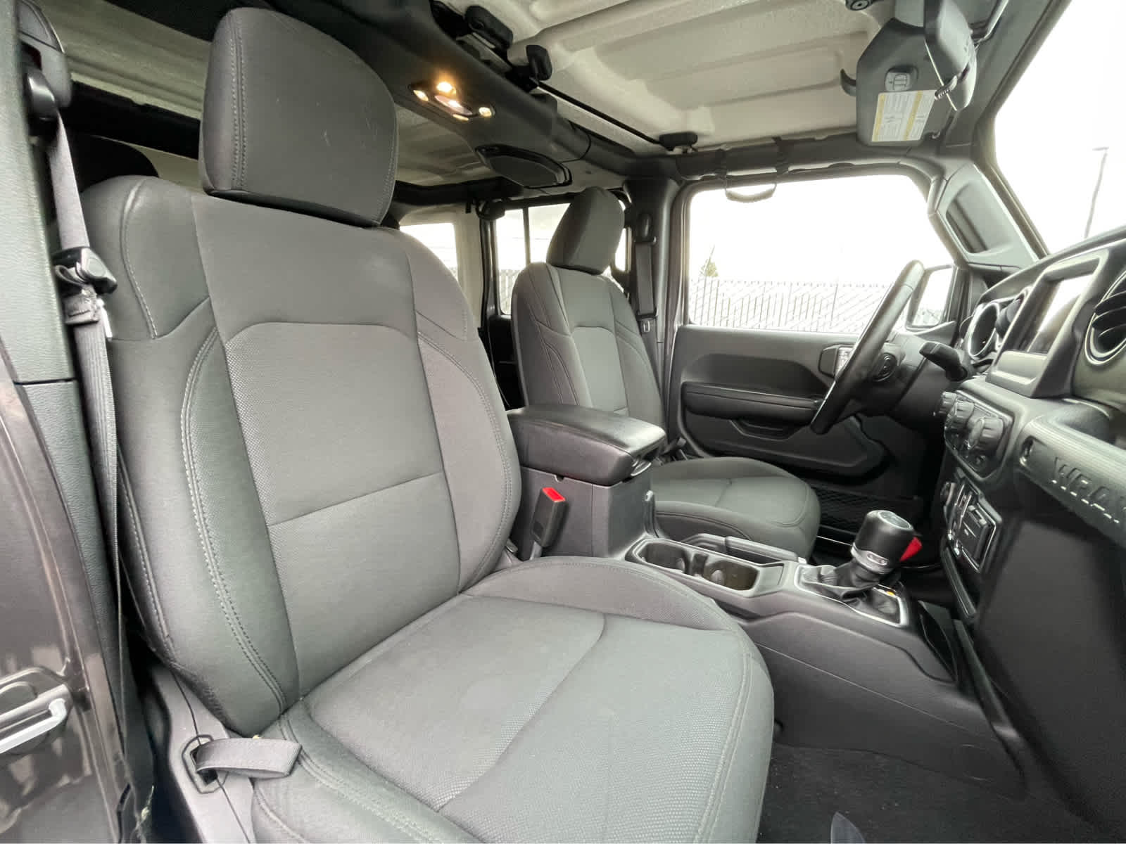 Thumbnail: 2019 Jeep Wrangler - 27