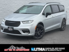 2026 Chrysler Pacifica SELECT AWD Passenger Van Klamath Falls, OR