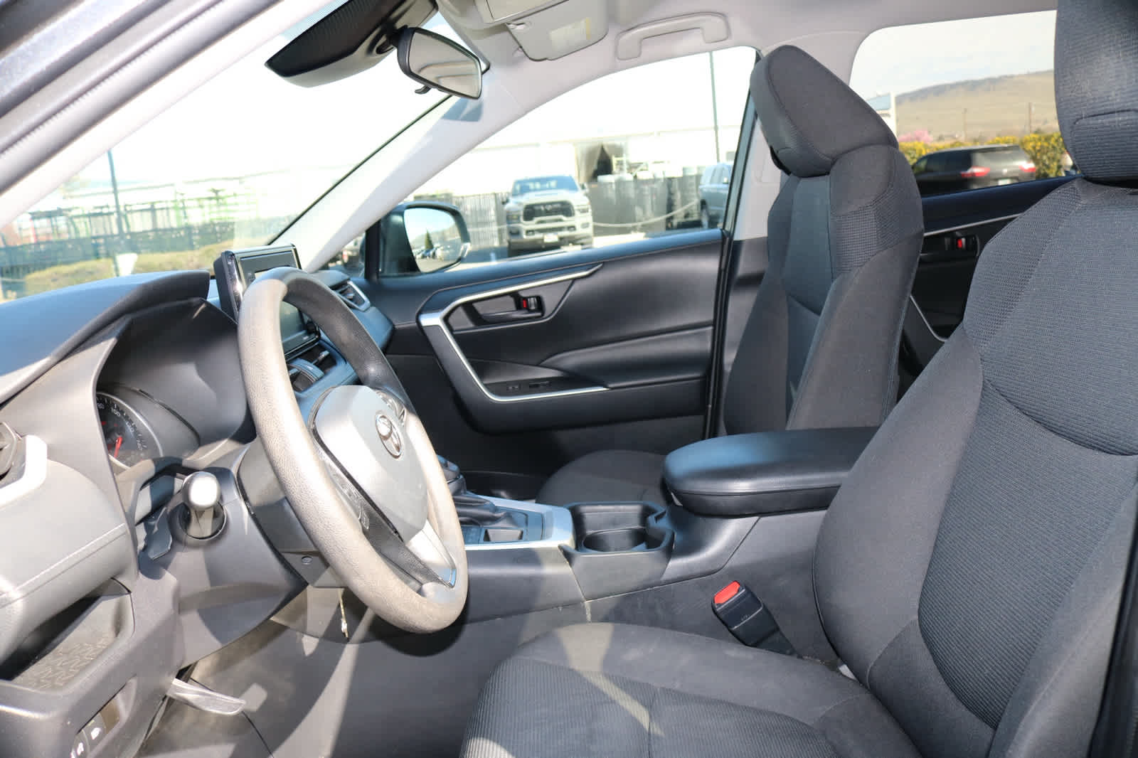 Thumbnail: 2021 Toyota RAV4 - 26