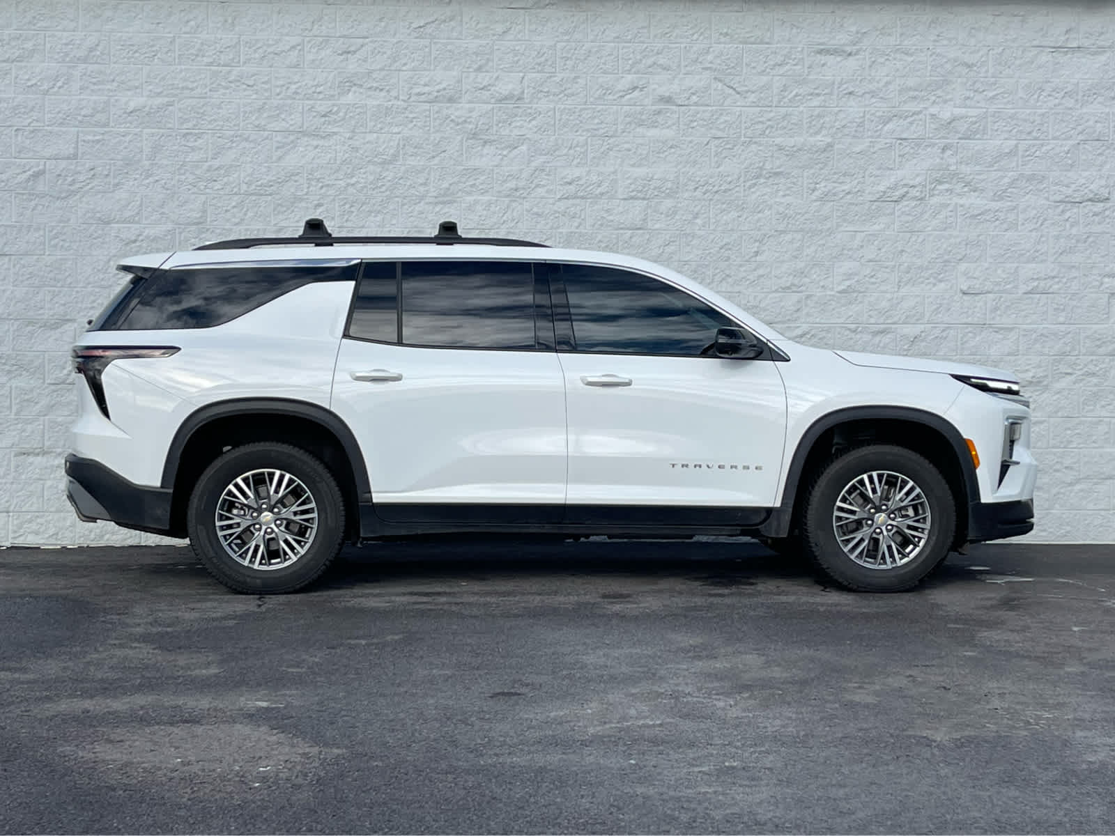 Thumbnail: 2025 Chevrolet Traverse - 5