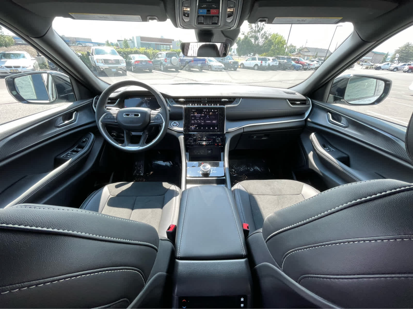 Thumbnail: 2025 Jeep Grand Cherokee - 11