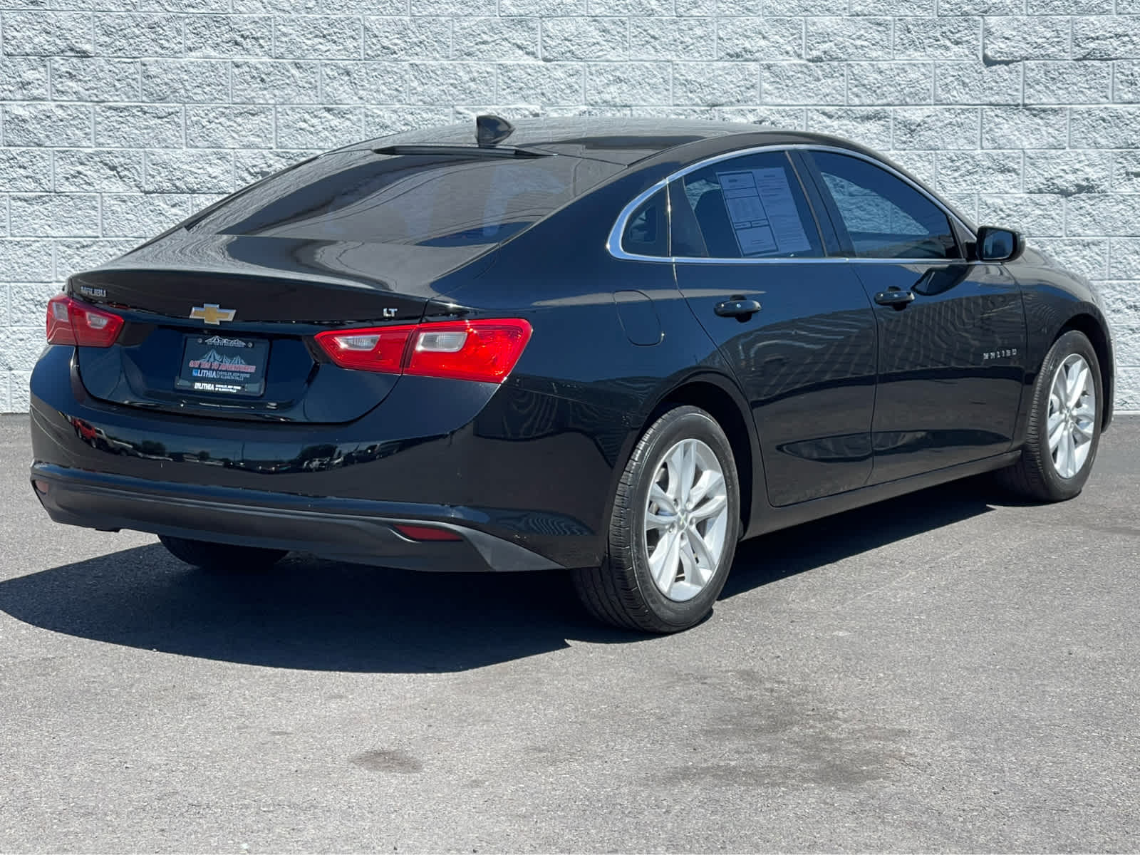 Thumbnail: 2017 Chevrolet Malibu - 7