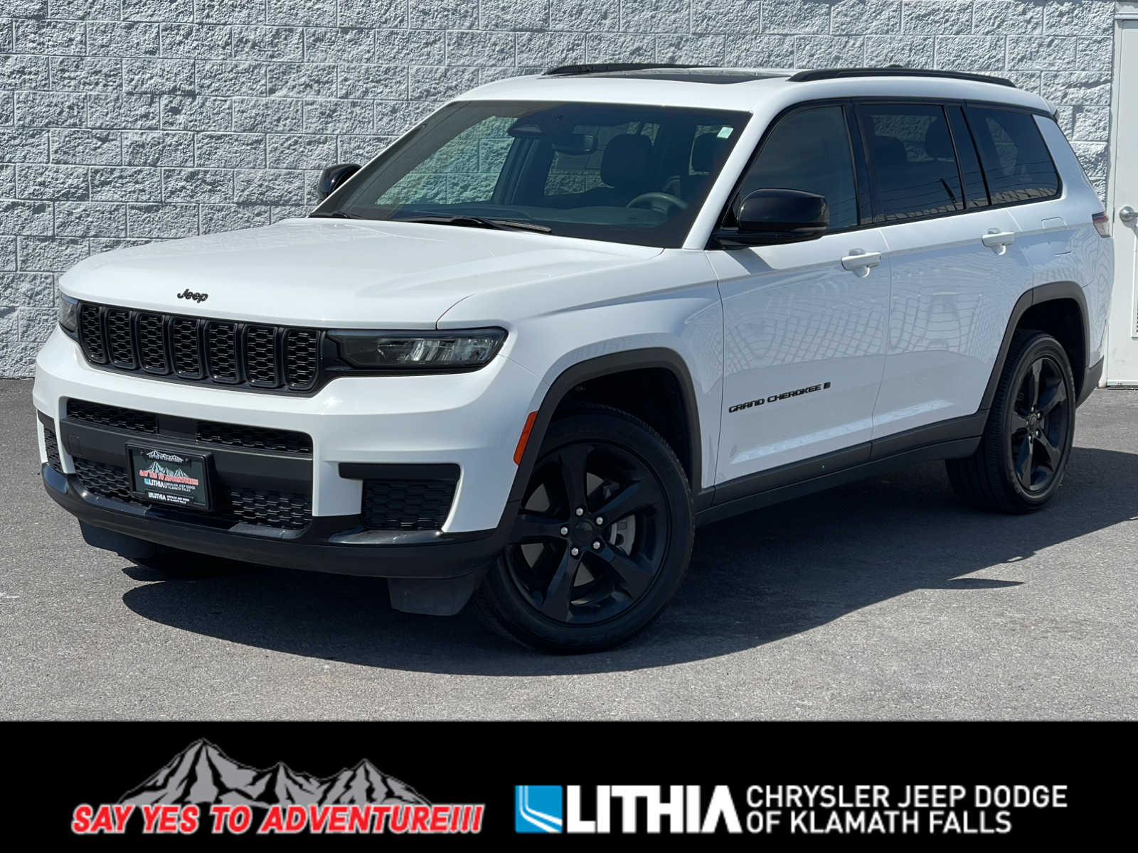 2023 Jeep Grand Cherokee L Laredo
