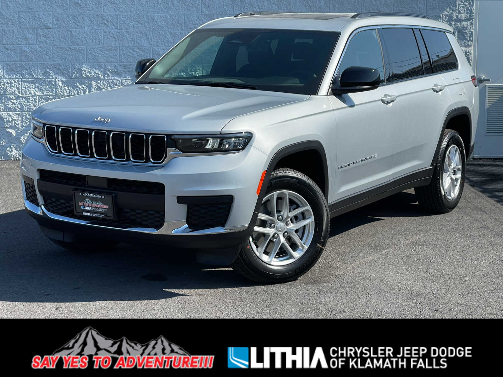 2025 Jeep Grand Cherokee Laredo -
                  Klamath Falls, OR