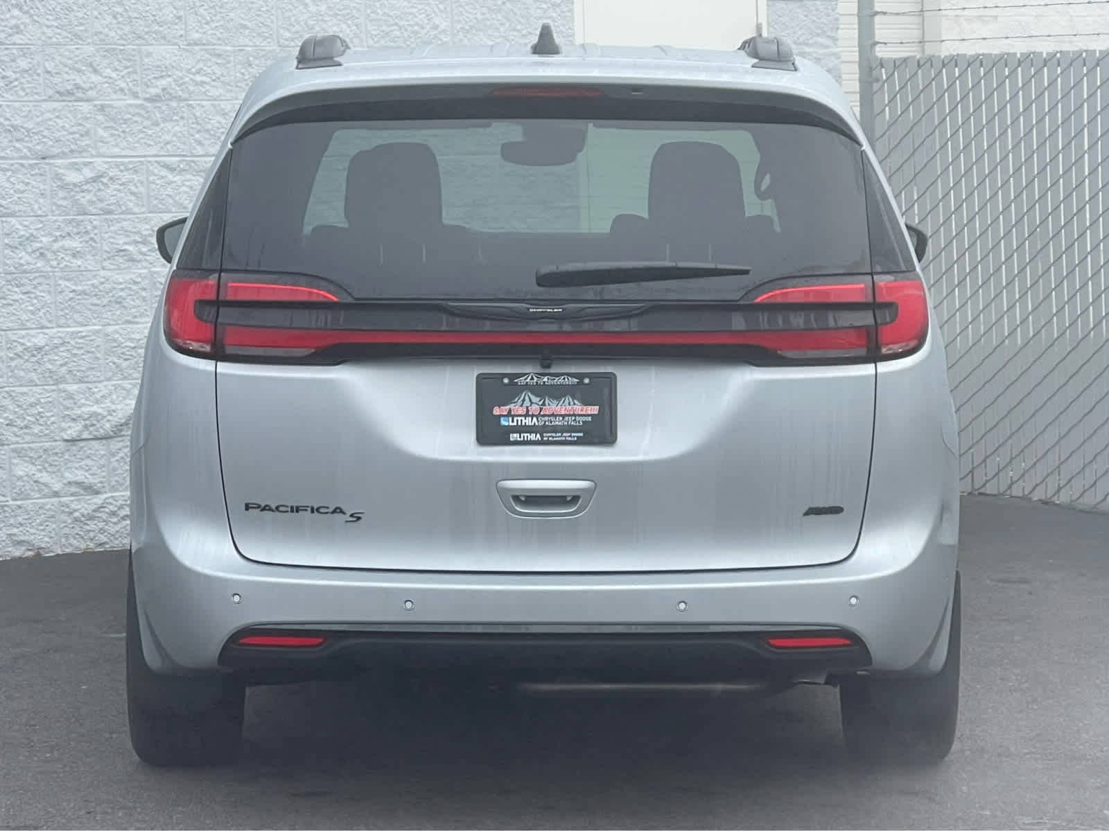 Thumbnail: 2026 Chrysler Pacifica - 6