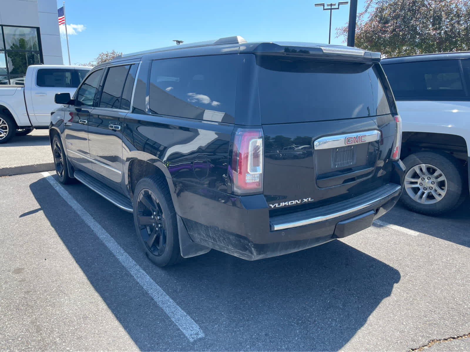 Thumbnail: 2016 GMC Yukon XL - 6
