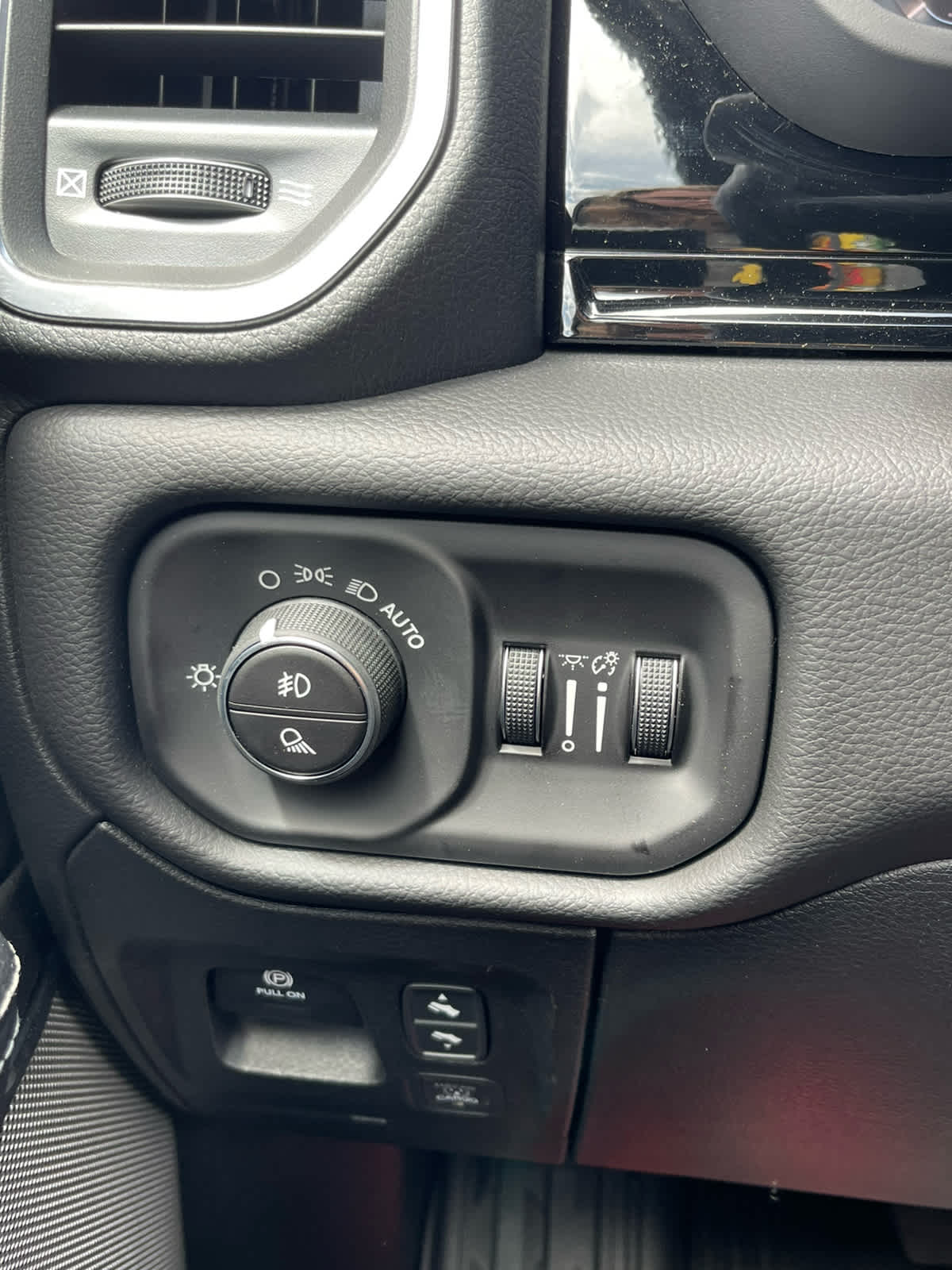 Thumbnail: 2026 RAM 1500 - 22
