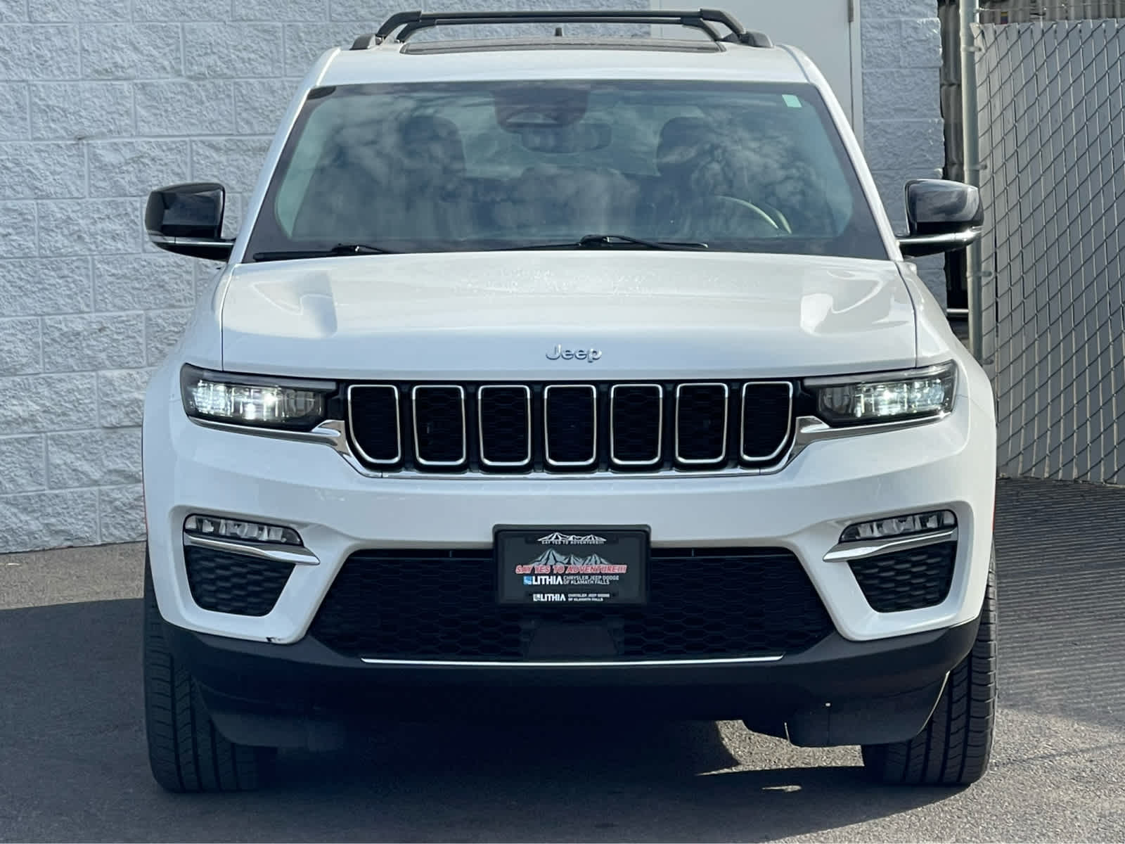2022 Jeep Cherokee Limited 4xe photo 3