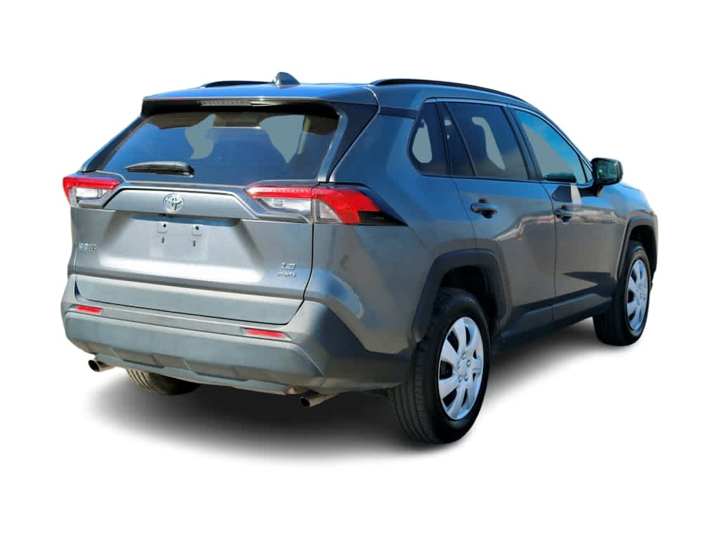 Thumbnail: 2021 Toyota RAV4 - 7