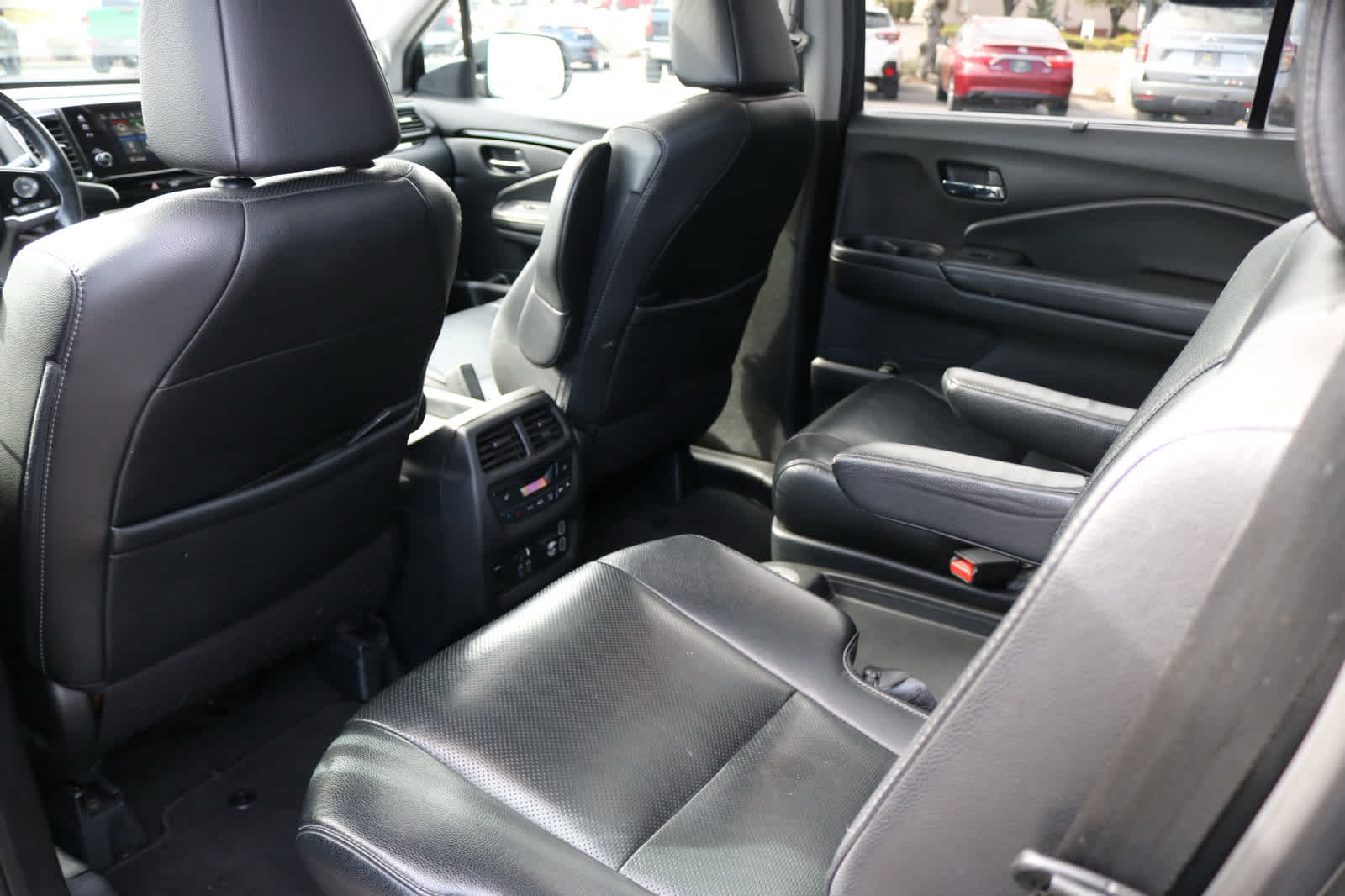 Thumbnail: 2019 Honda Pilot - 27