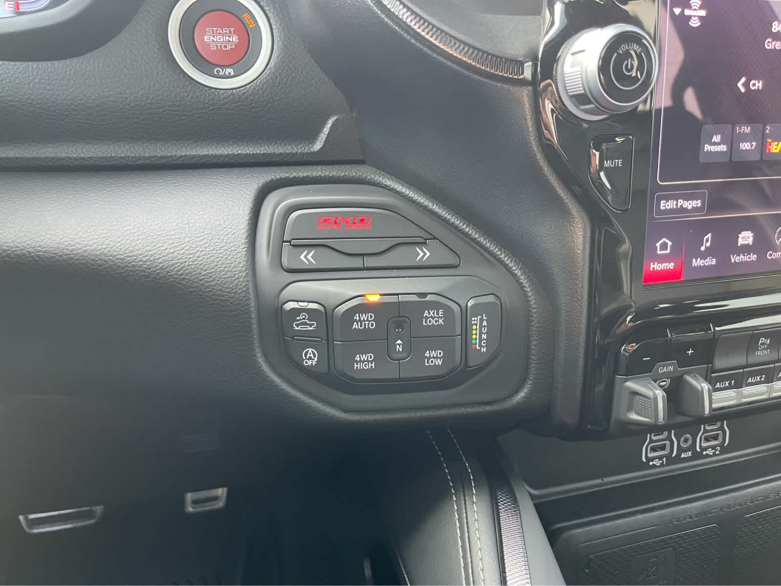 Thumbnail: 2025 RAM 1500 - 18