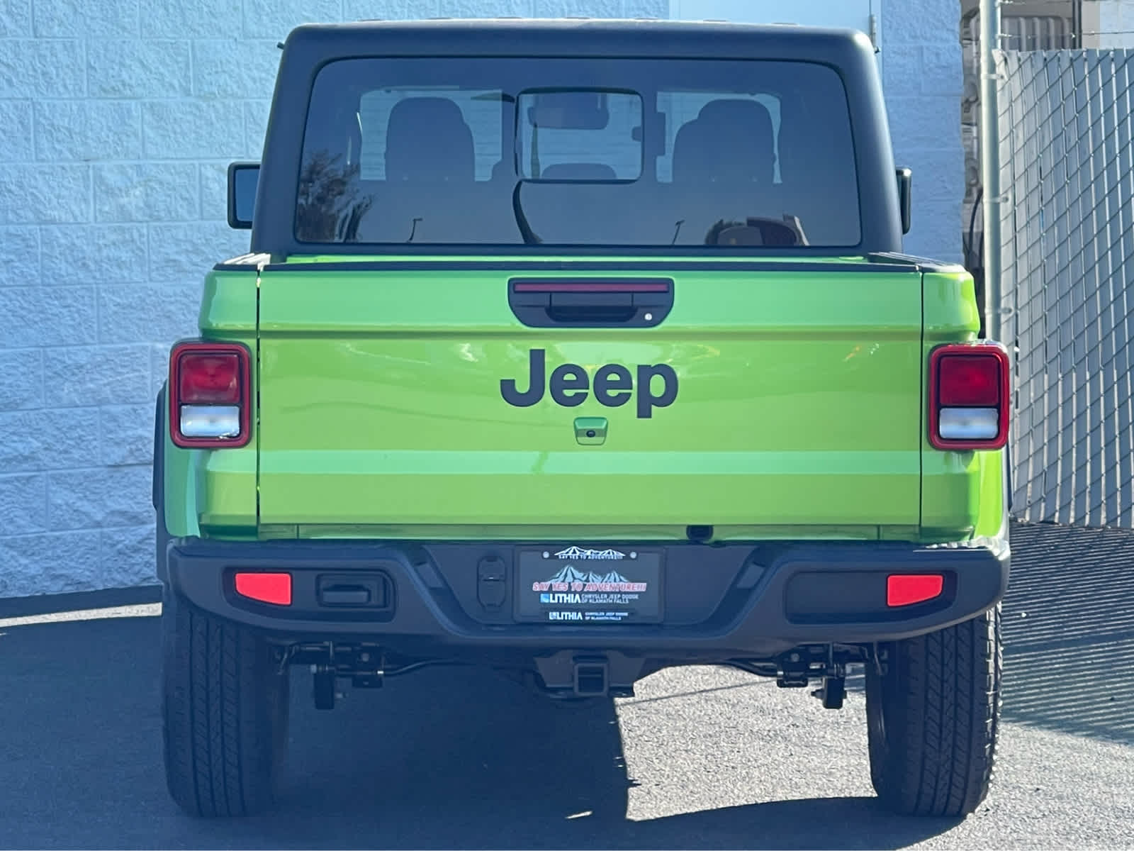 Thumbnail: 2025 Jeep Gladiator - 10