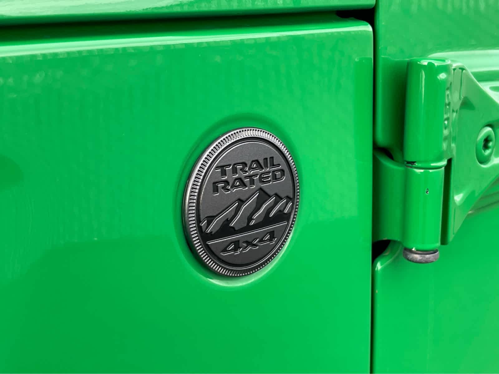 Thumbnail: 2021 Jeep Gladiator - 9