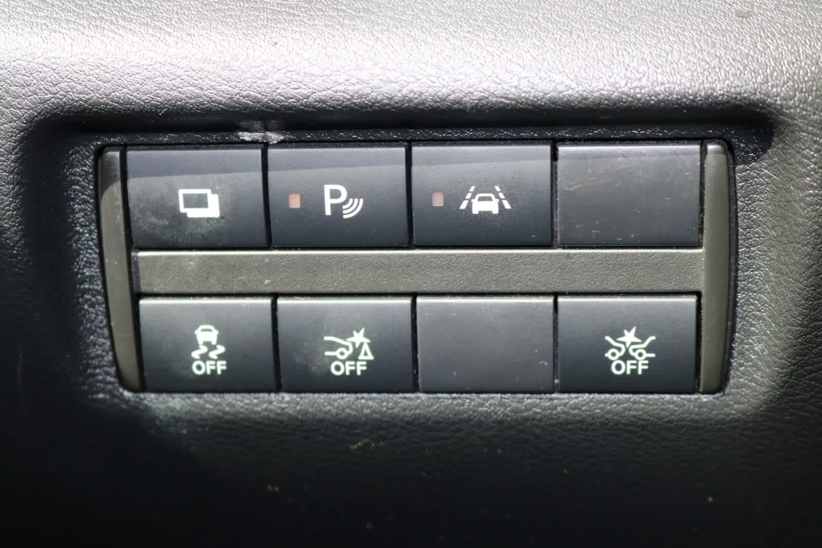 Thumbnail: 2020 Nissan Versa - 18