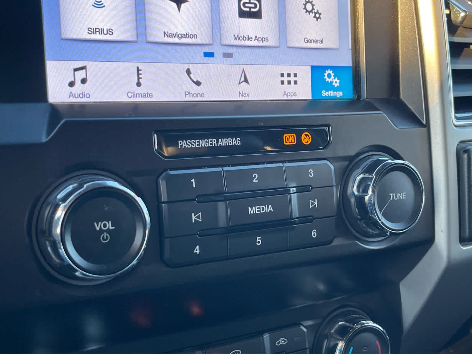 Thumbnail: 2019 Ford F-350 - 16