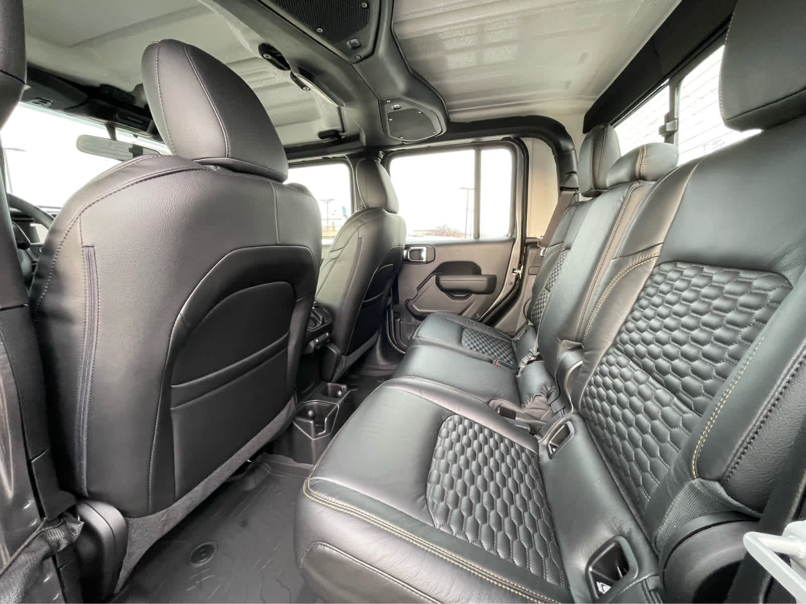 Thumbnail: 2025 Jeep Gladiator - 22