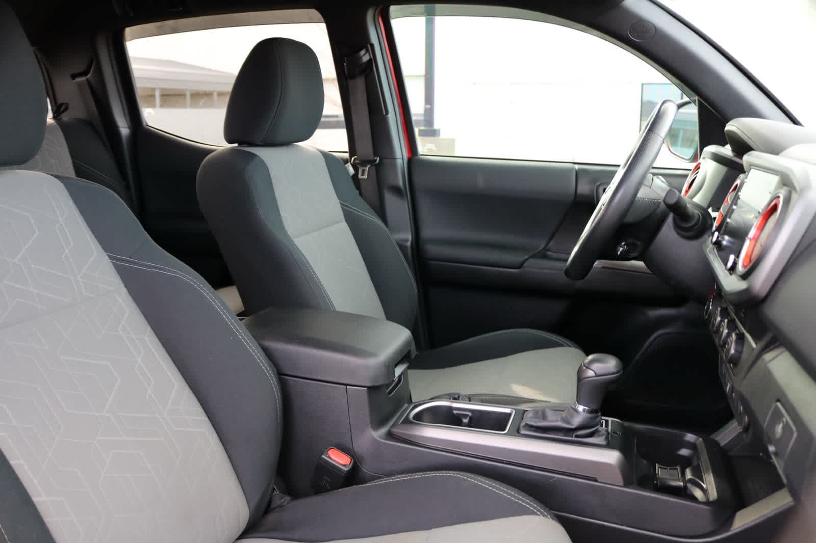 Thumbnail: 2021 Toyota Tacoma - 23