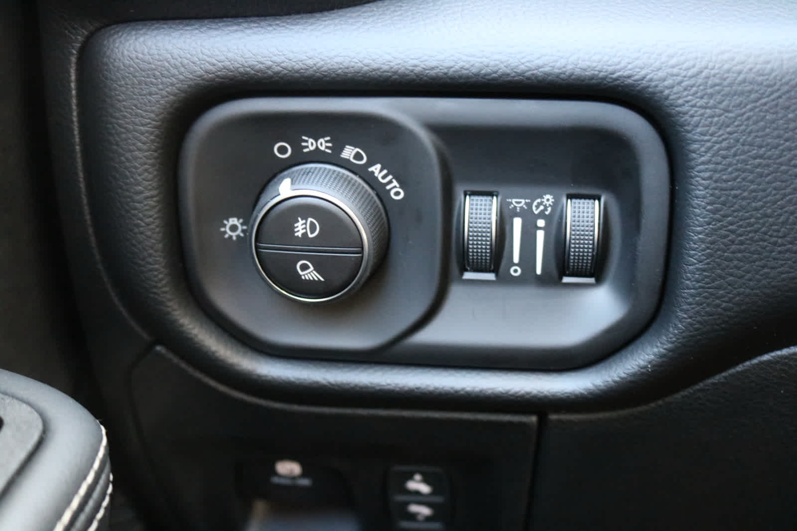 Thumbnail: 2026 RAM 1500 - 21