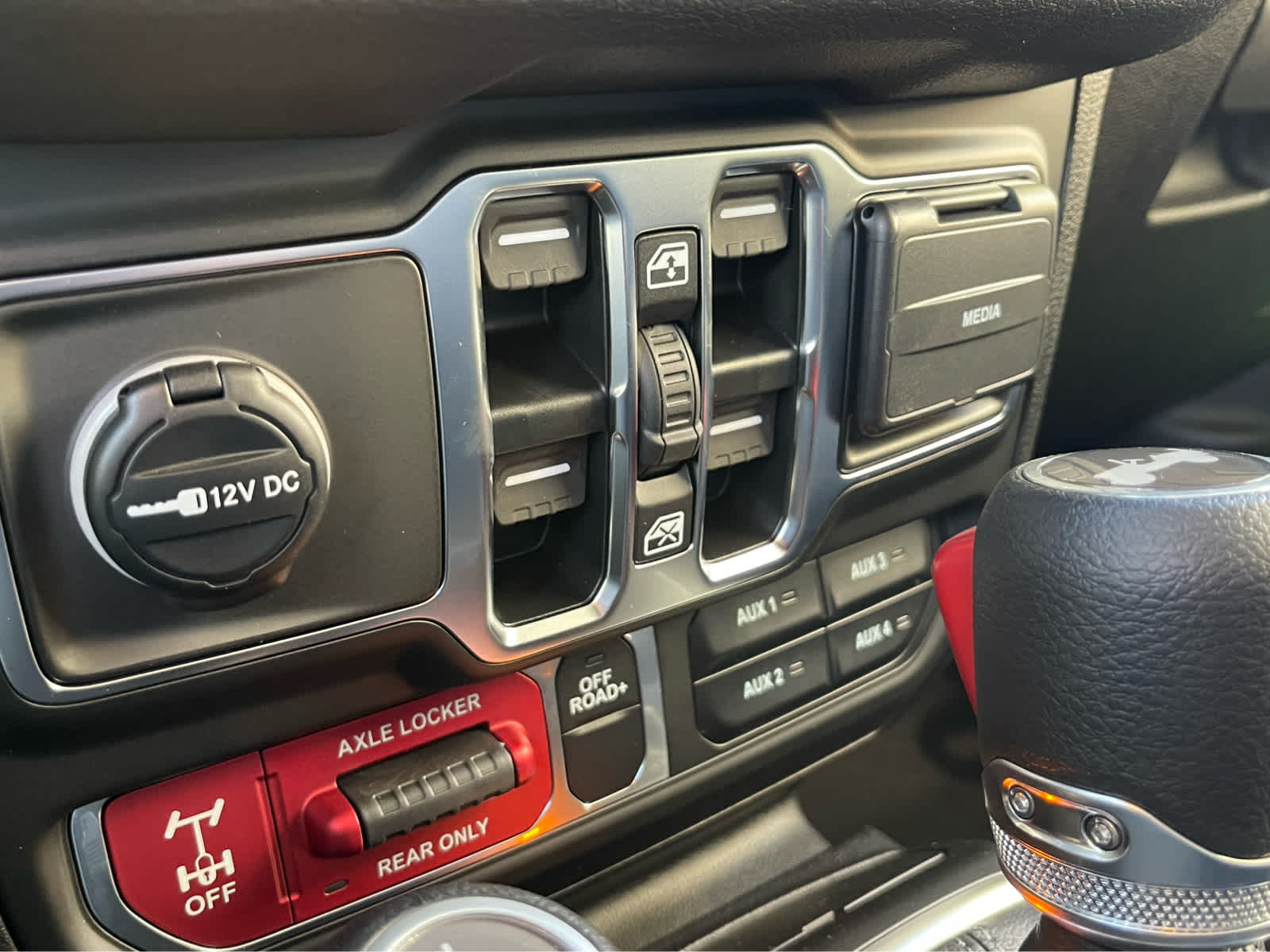 Thumbnail: 2026 Jeep Wrangler - 16