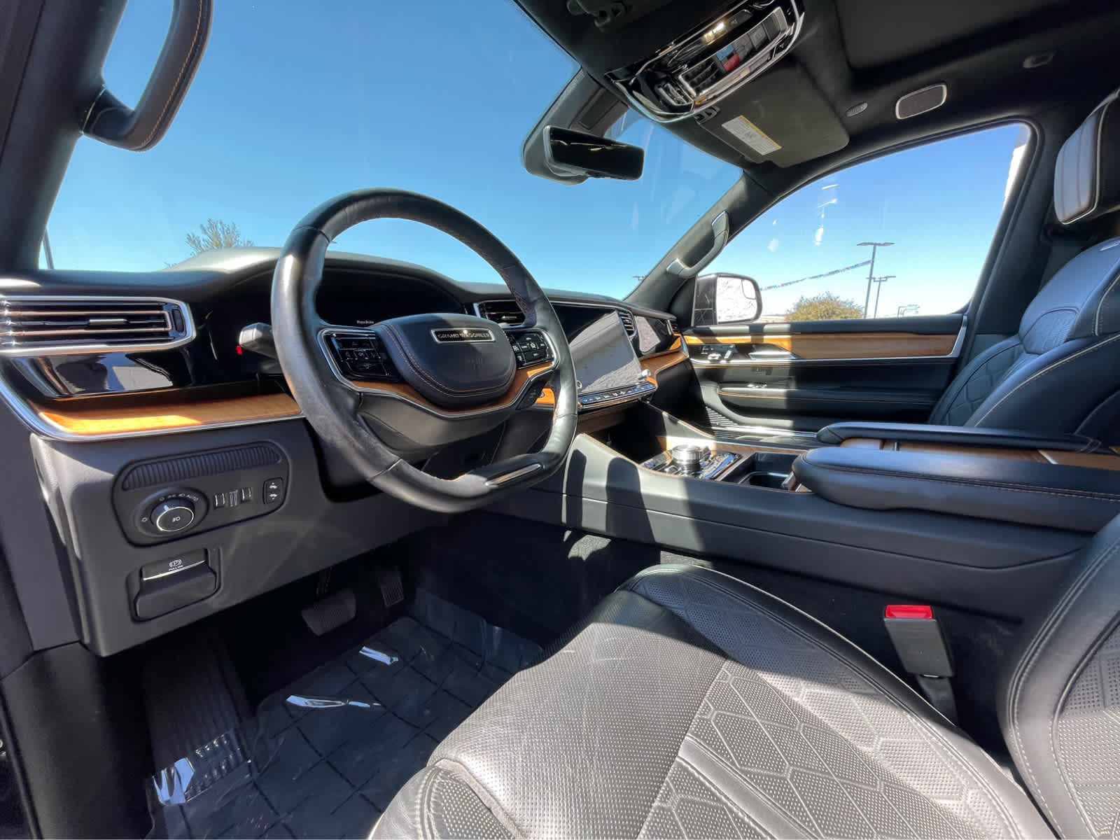 Thumbnail: 2022 Jeep Grand Wagoneer - 2