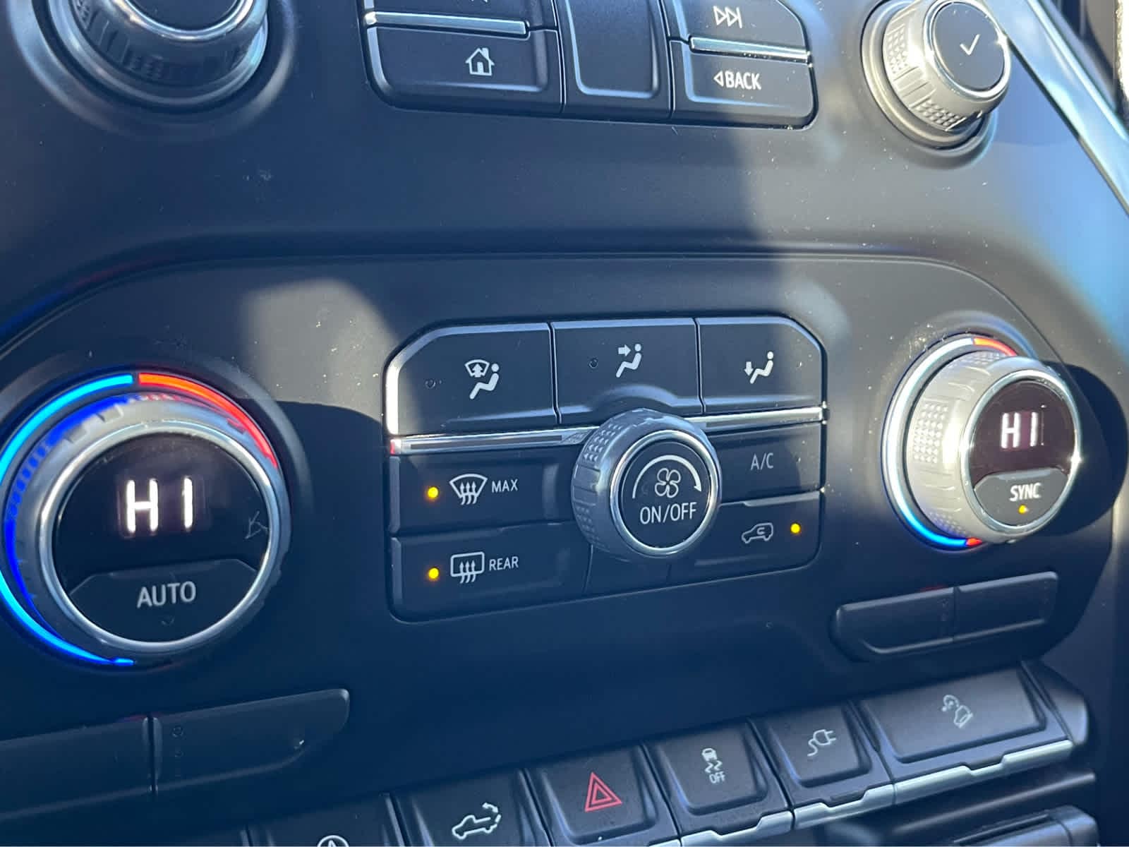 Thumbnail: 2022 Chevrolet Silverado 1500 - 16