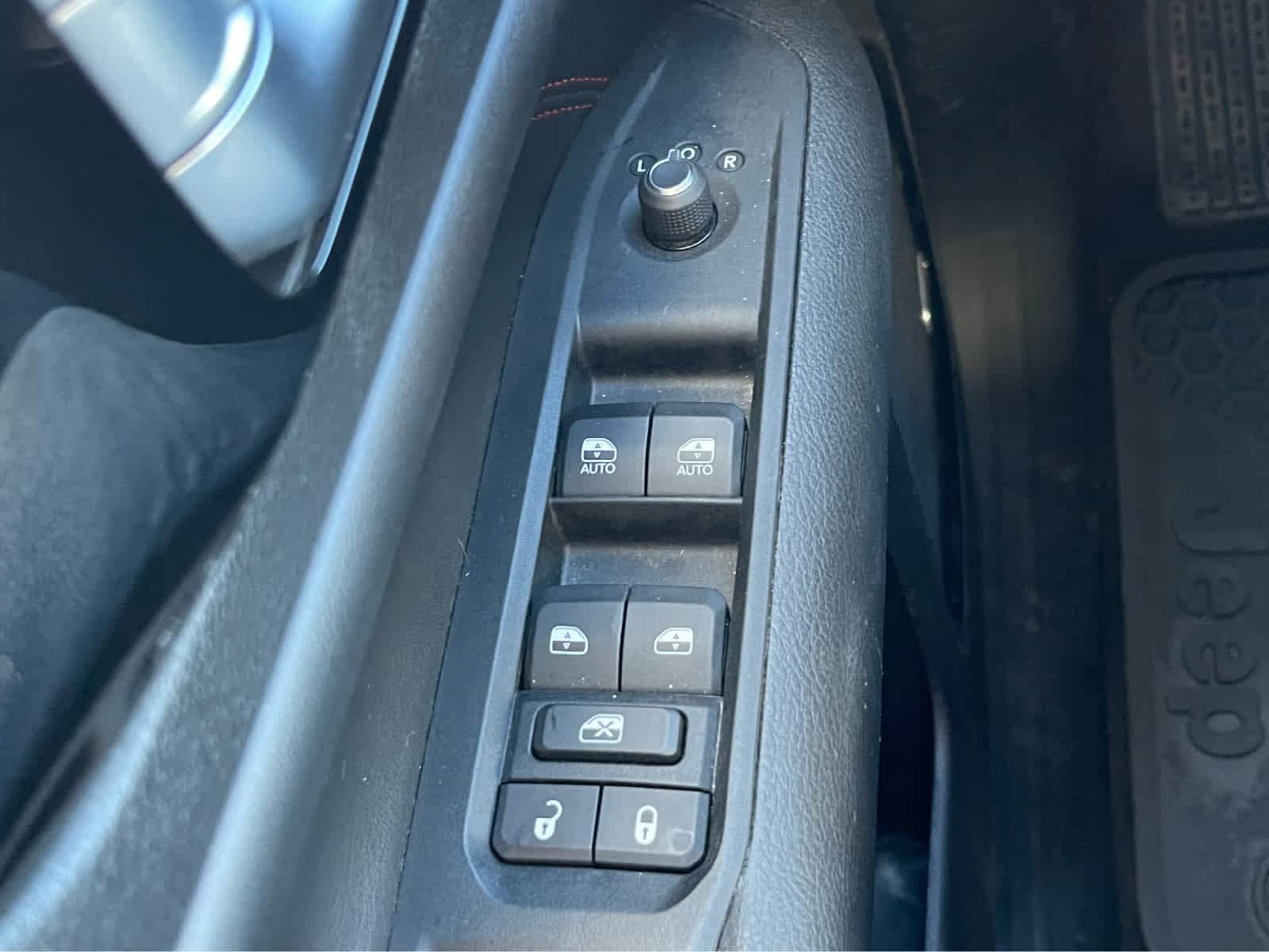 Thumbnail: 2022 Jeep Compass - 19