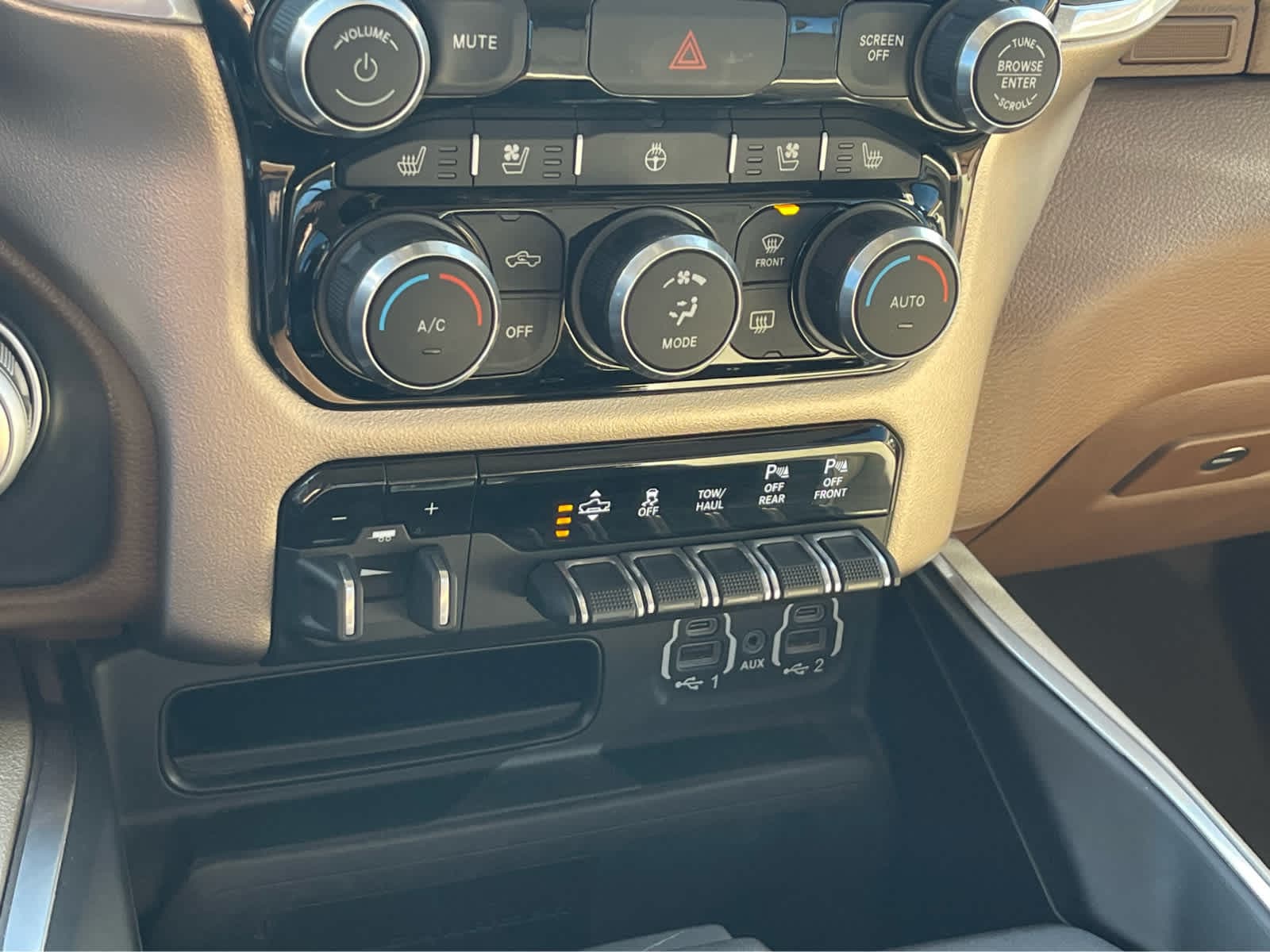 Thumbnail: 2020 RAM 1500 - 18