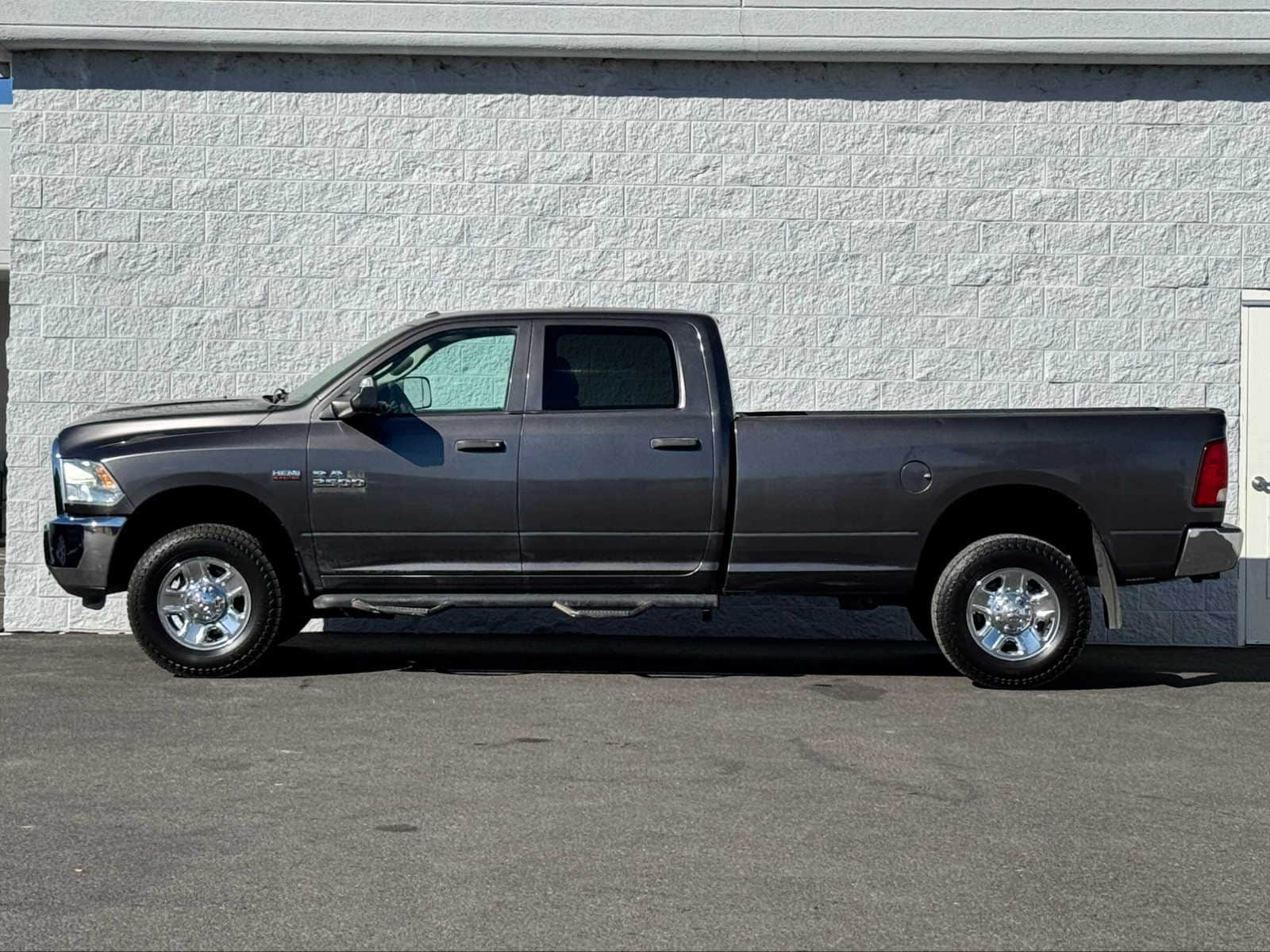 Used 2015 RAM Ram 2500 Pickup Tradesman with VIN 3C6UR5HJ6FG558528 for sale in Klamath Falls, OR