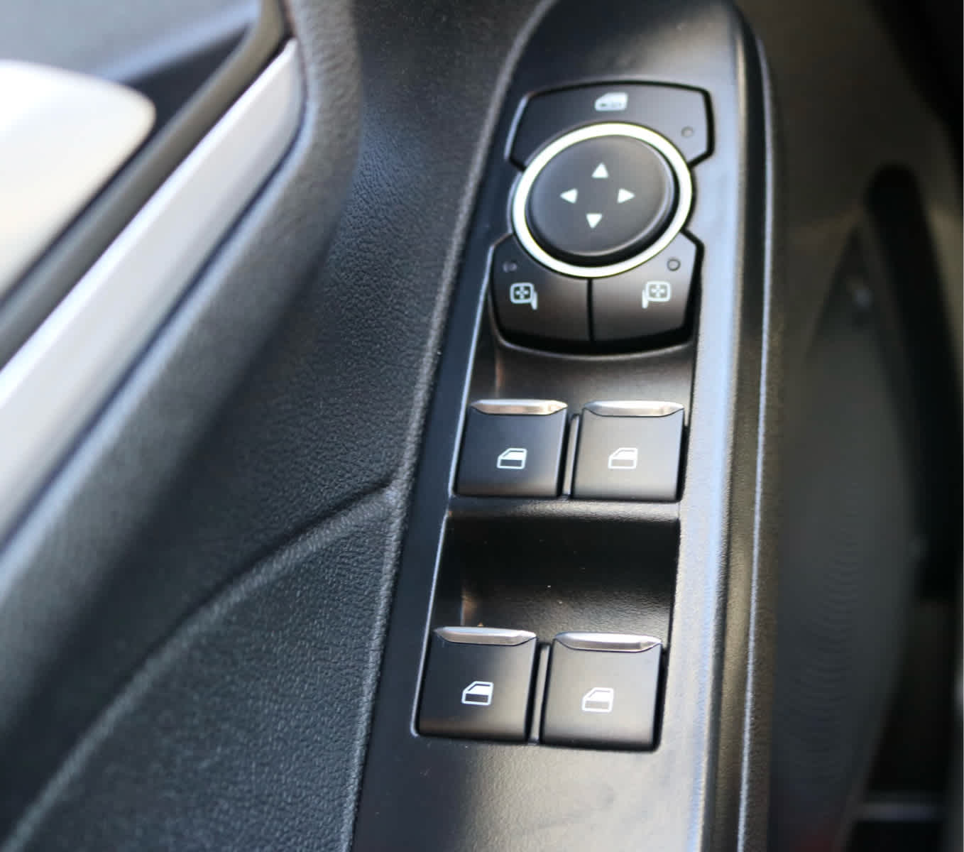 Thumbnail: 2025 Ford Escape - 19