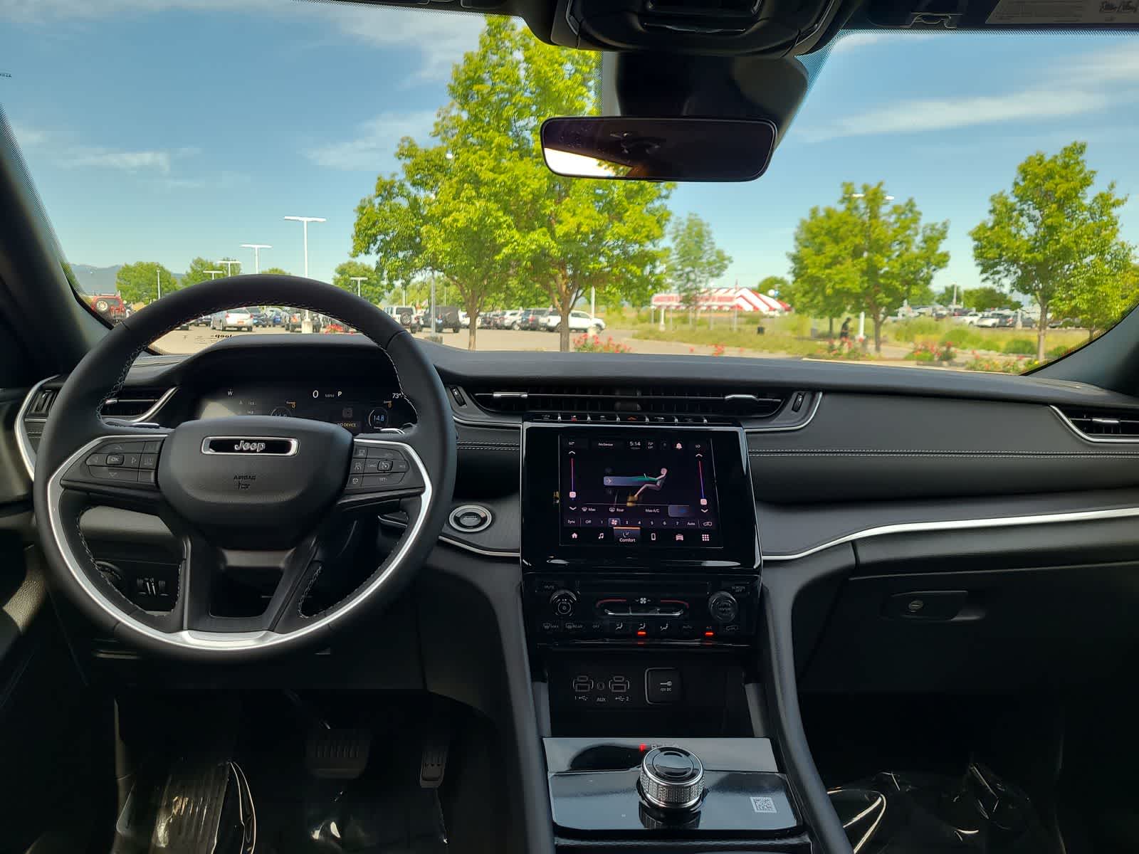 Thumbnail: 2025 Jeep Grand Cherokee - 18
