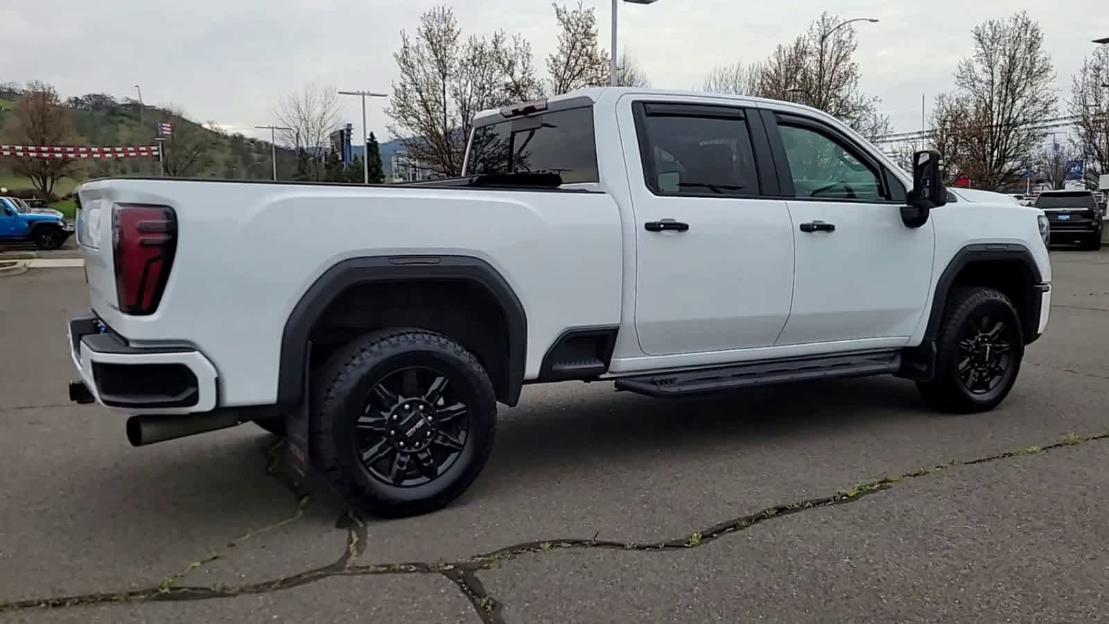 Thumbnail: 2024 GMC Sierra 2500 - 8