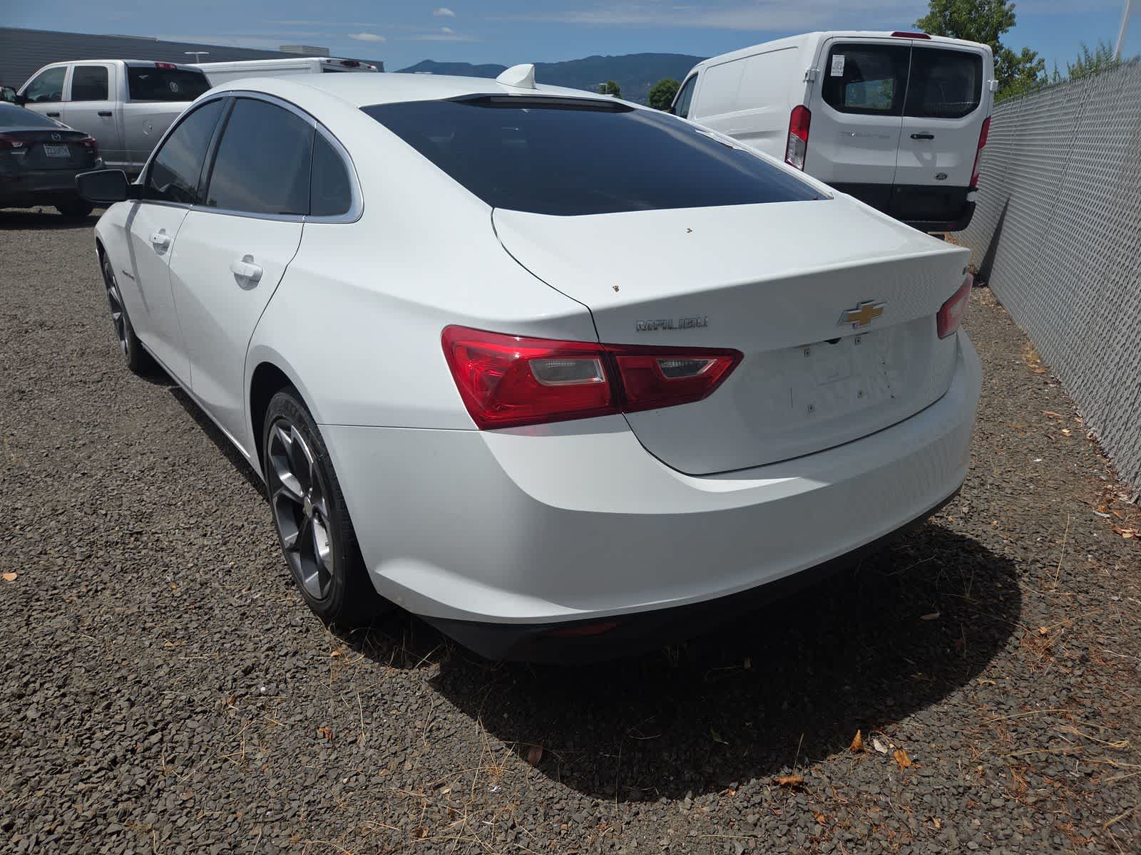 Thumbnail: 2023 Chevrolet Malibu - 3
