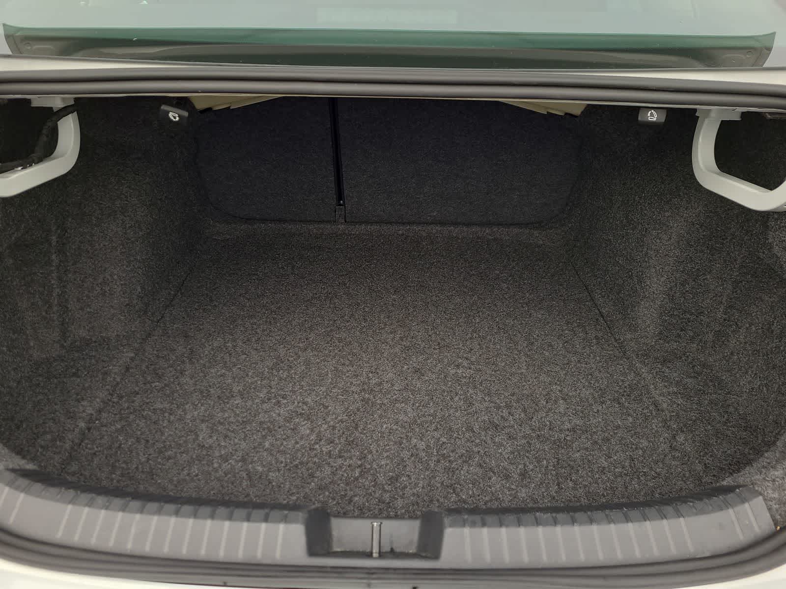 Thumbnail: 2025 Volkswagen Jetta - 27